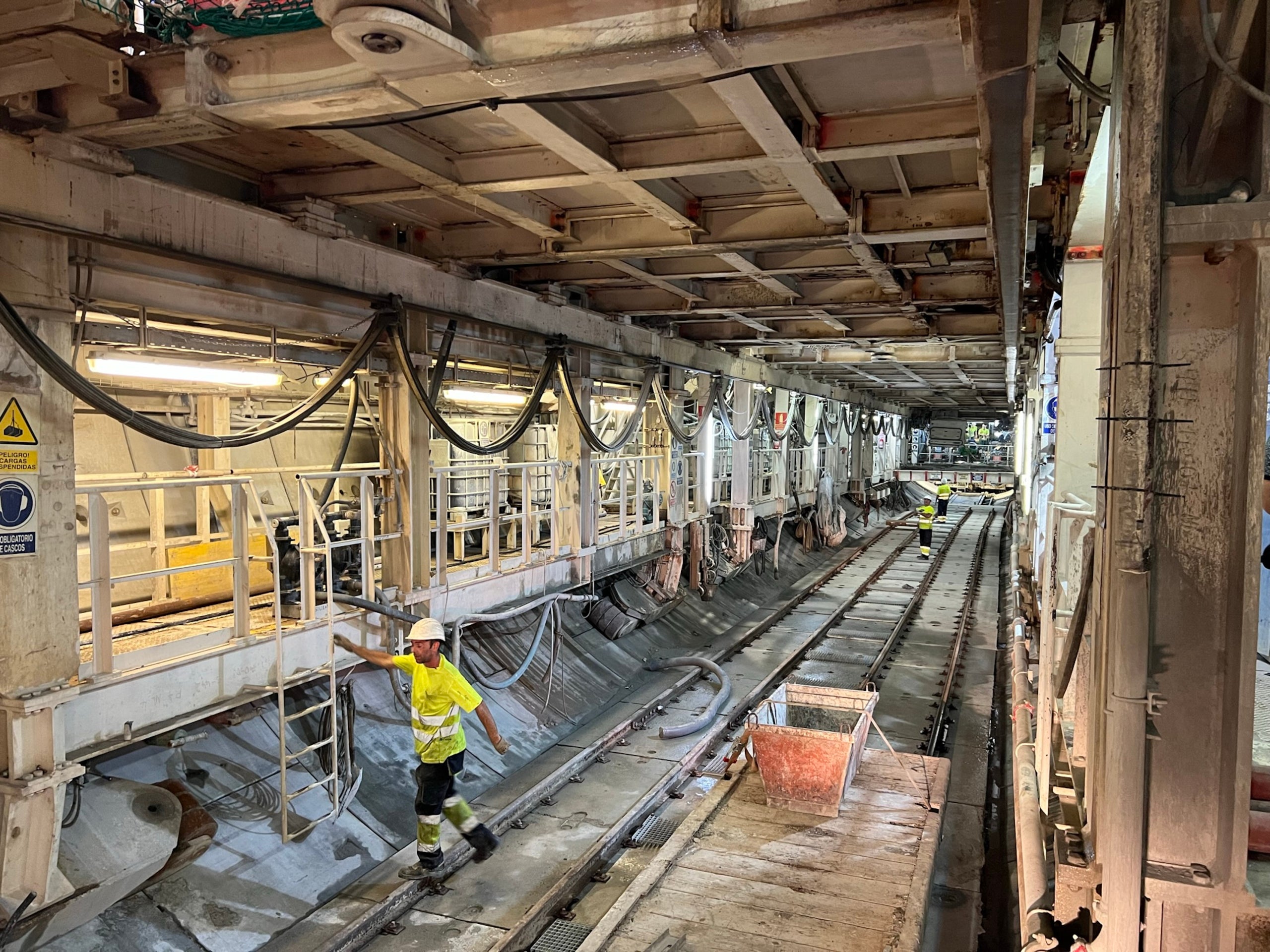 Imatge d'un dels trams en obres de la futura línia 9 del metro / ACN