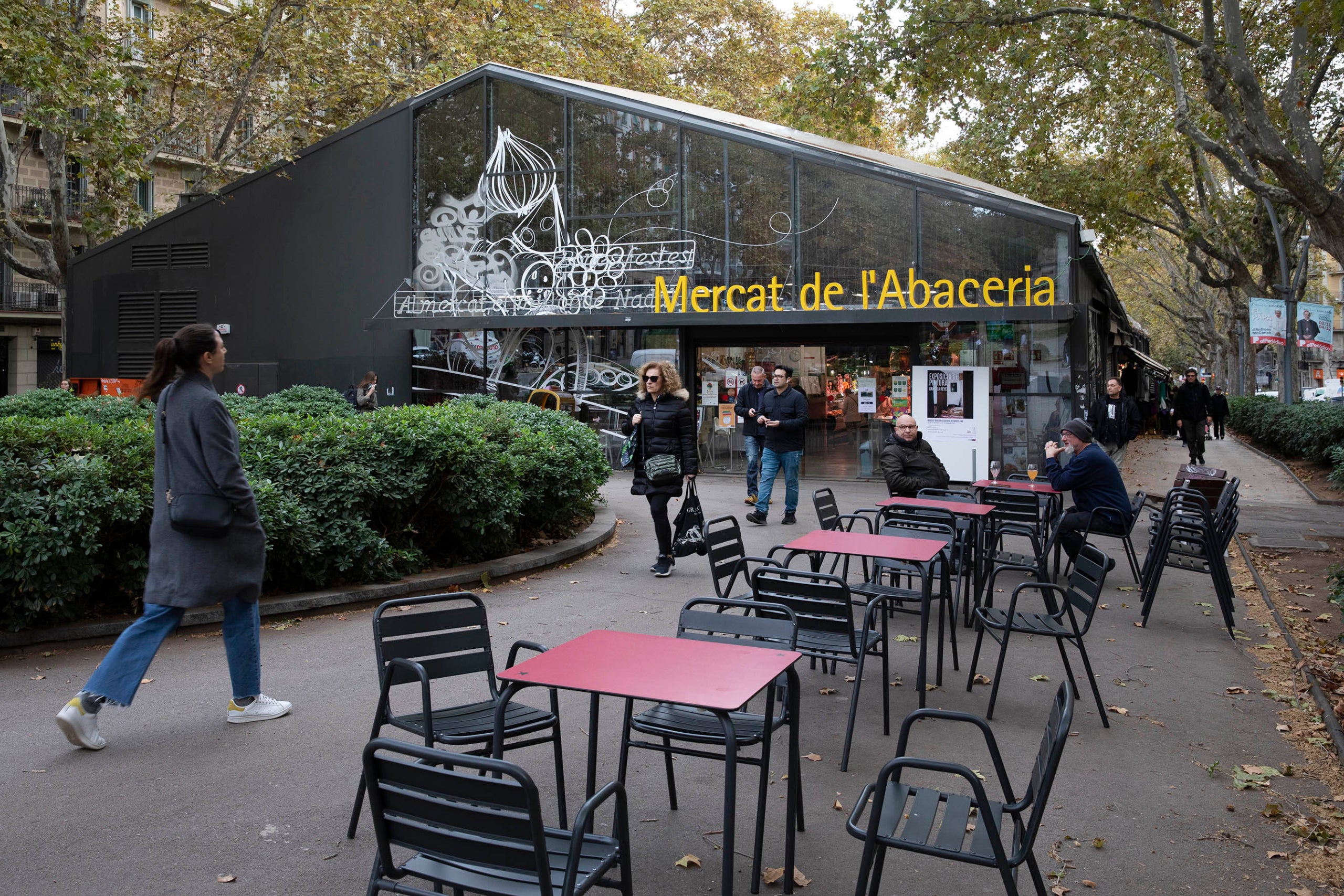 Mercat provisional de l'Abeceria al passeig de sant Joan
