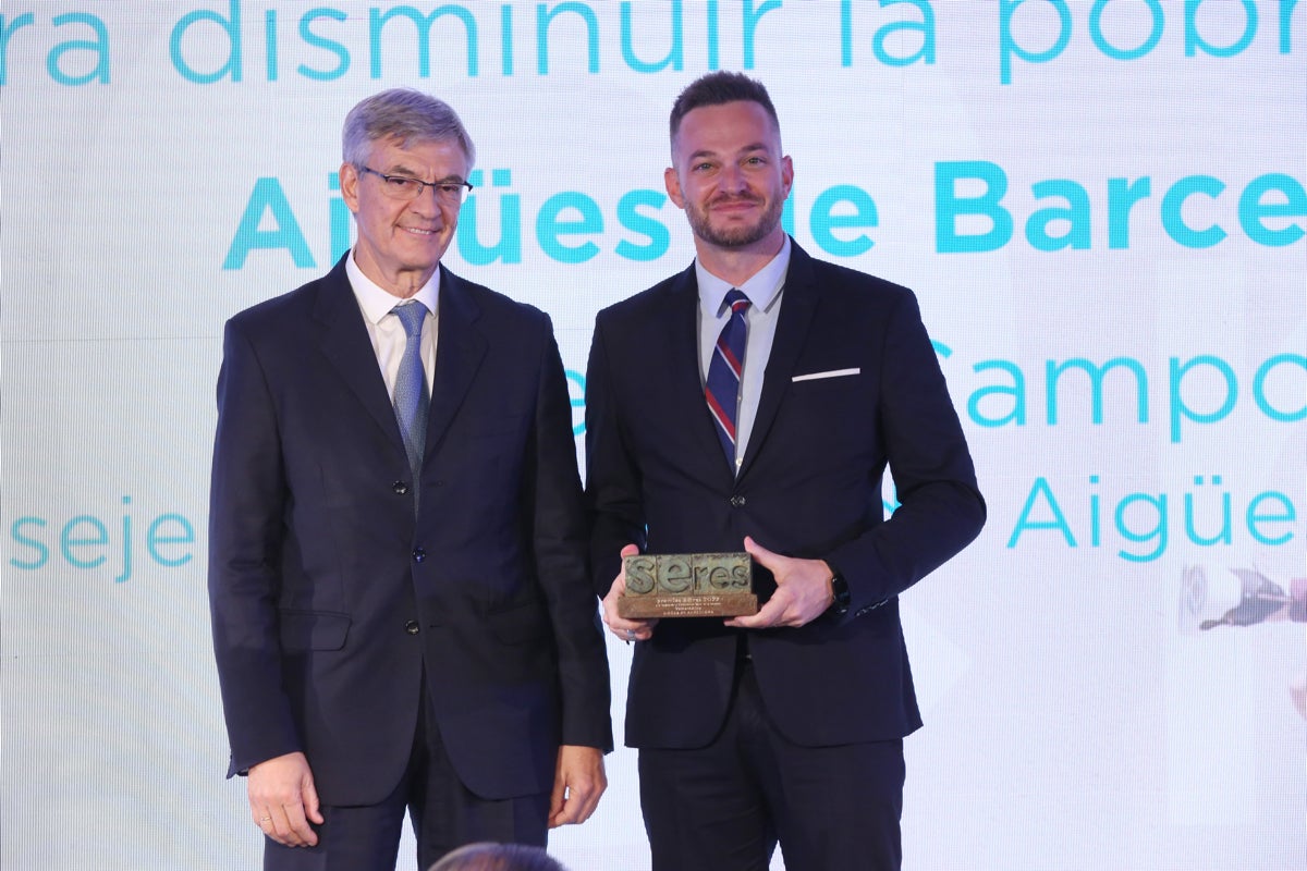Aigües de Barcelona rep el premi SERES per la seva contribució a la detecció prematura de persones en situació de vulnerabilitat