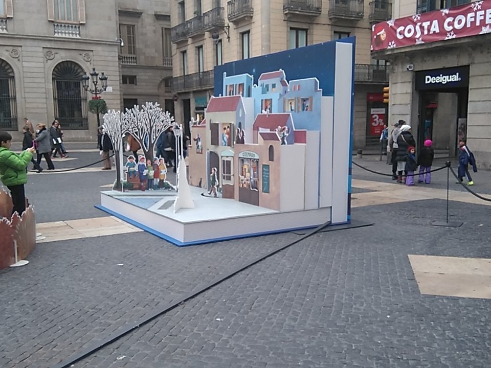 El pessebre de 2015, amb forma de conte infantil / Twitter: @GerardPastor13