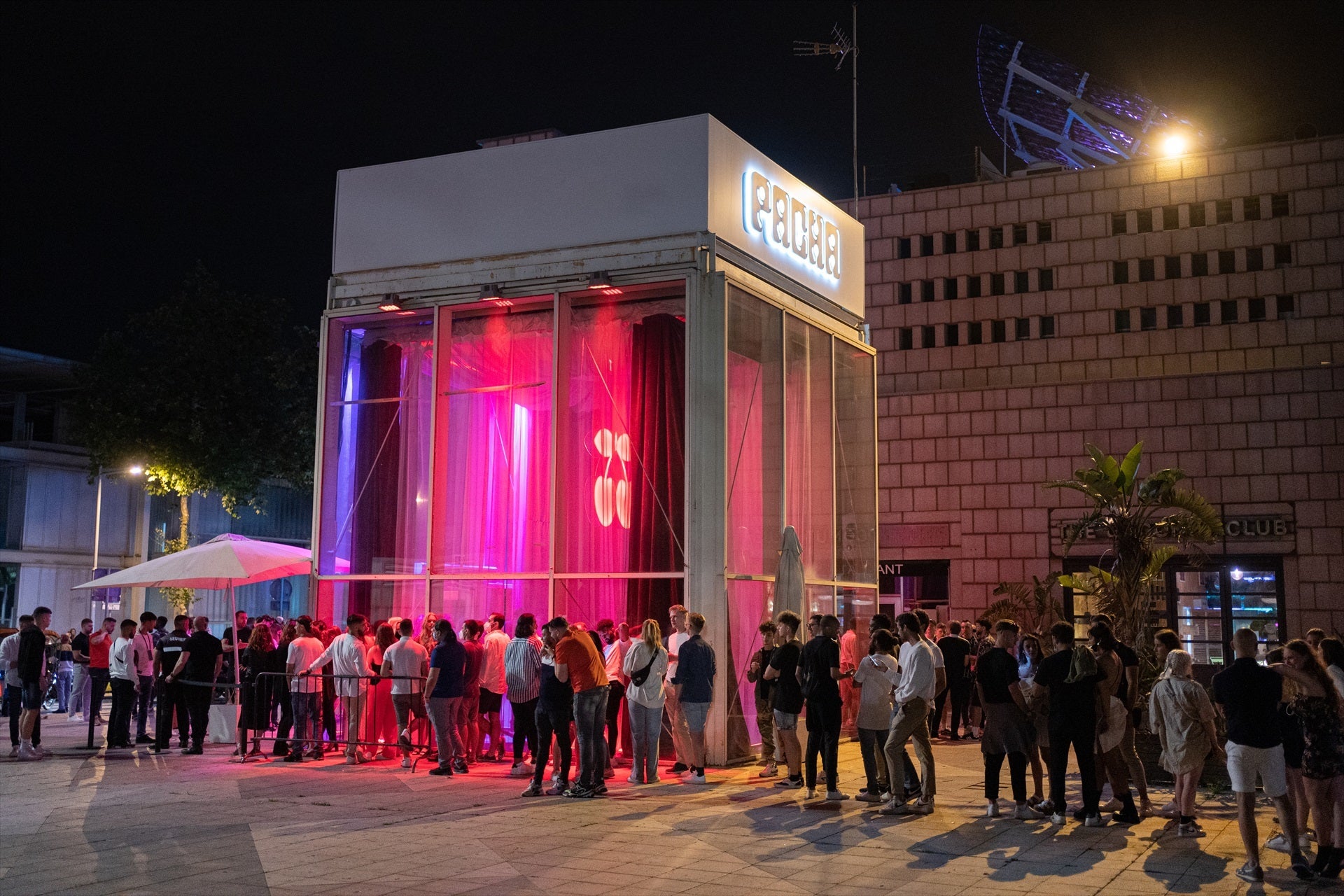 Els fets han passat al costat de la discoteca Pacha | Pau Venteo / EP