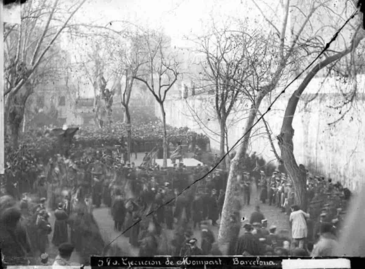 Isidre Mompart en el moment de la seva execució a garrot vil. Antoni Esplugas / Arxiu Nacional de Catalunya.
