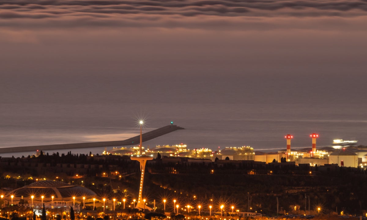 Imatge privilegiada de Montjuïc i el litoral barceloní | Alfons Puertas