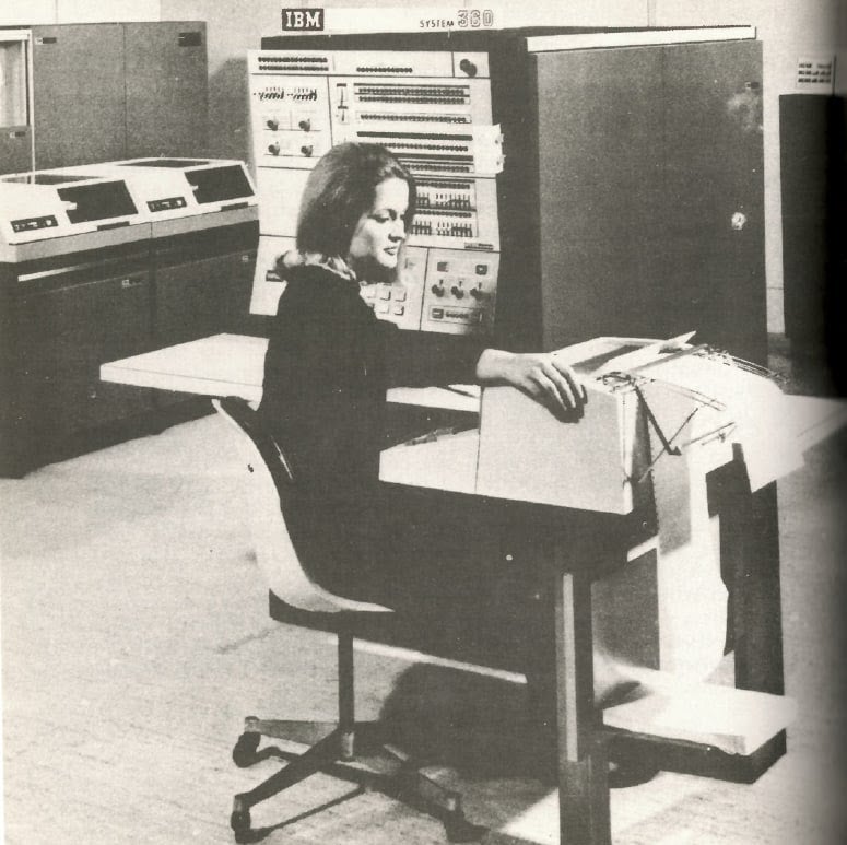El Mainframe, el primer processador de dades de l'Ajuntament de Barcelona / Ajuntament