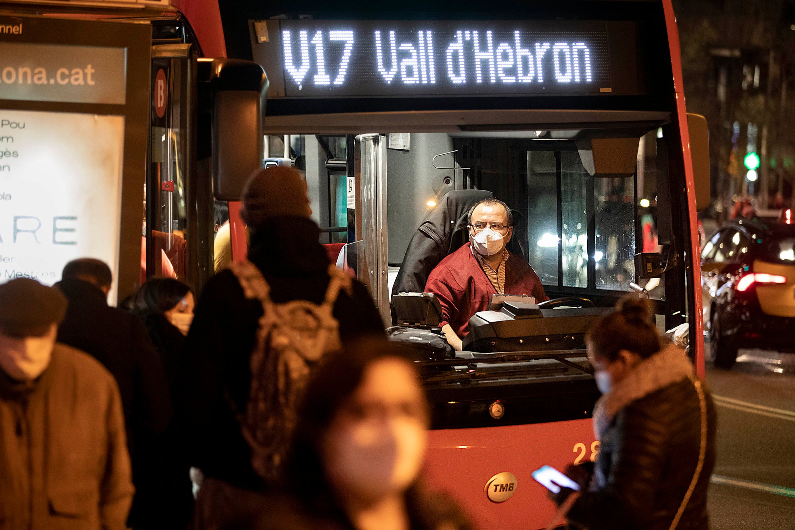Conductors d' autobus TMB. transport públic, control de drogues, conduïr, mascareta obligació, contagi, virus