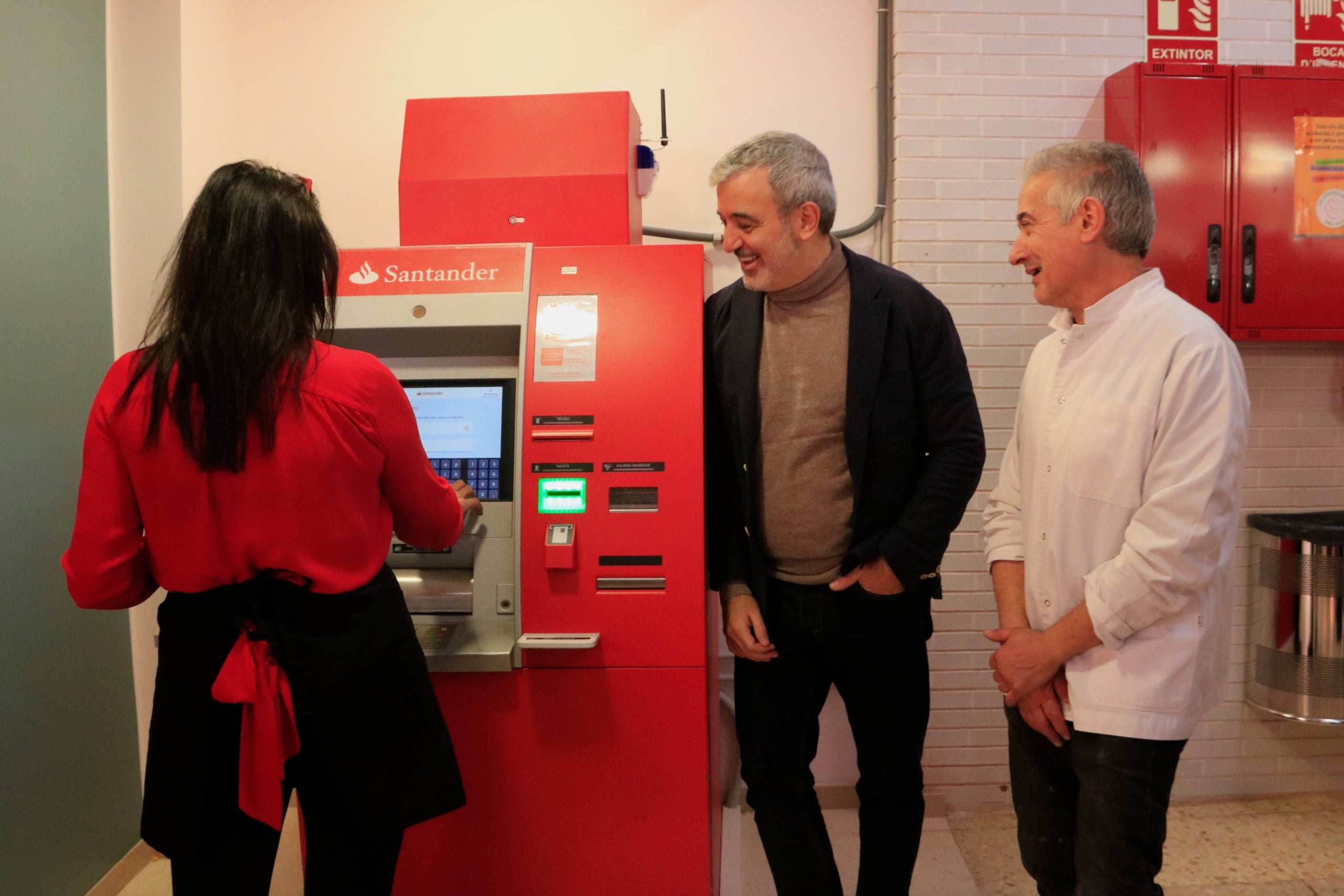 presentació de la nova xarxa de caixers automàtics a Barcelona 