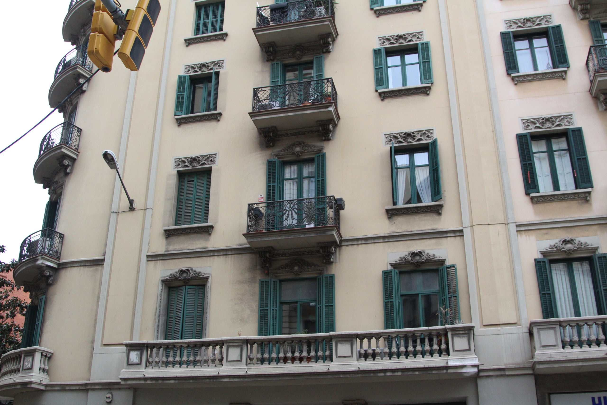 Fachada frontal de la Casa Francesc Moragues / A.R.