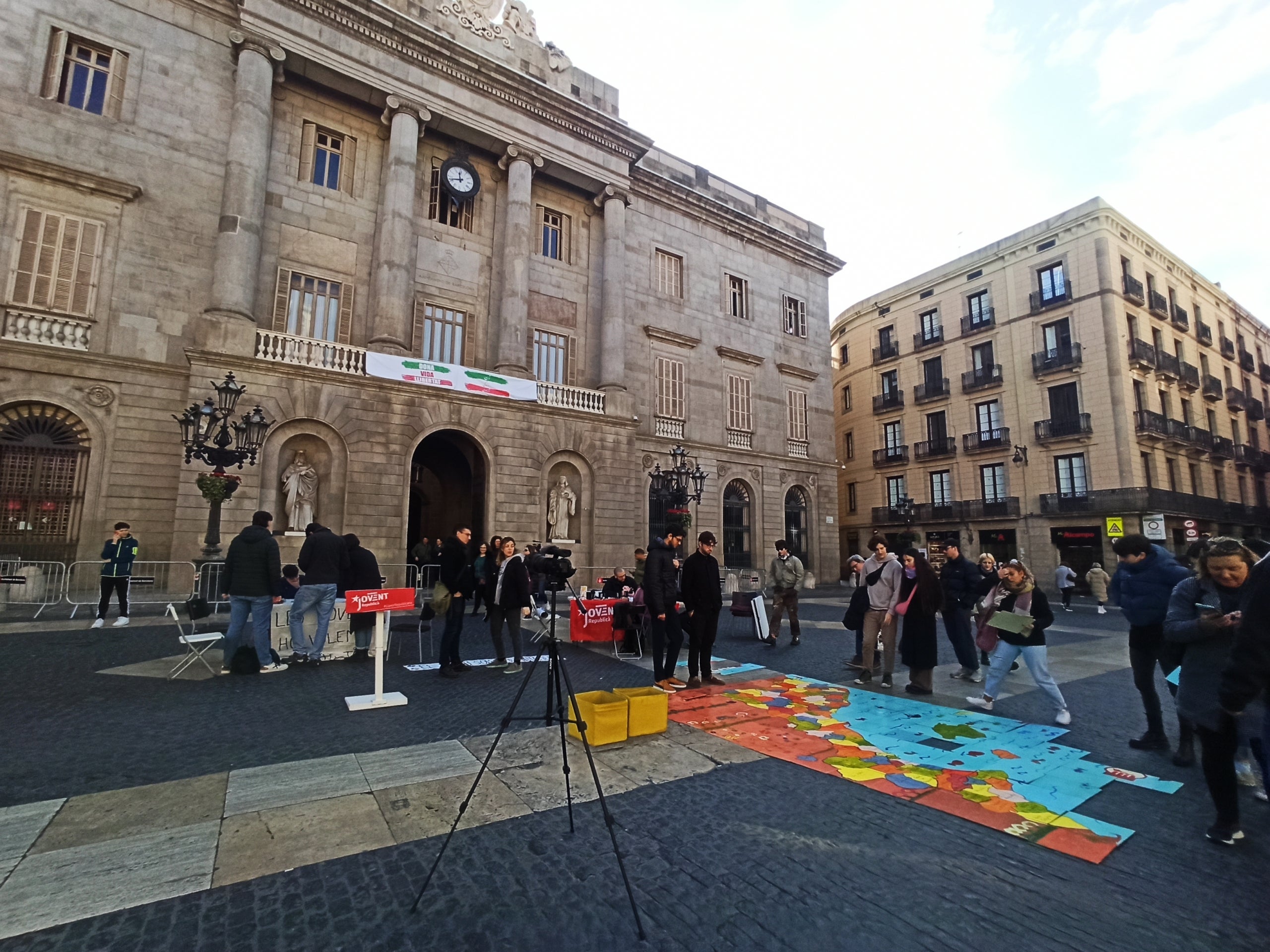 La concentració ha tingut lloc durant el matí d'aquest dissabte a plaça Sant Jaume / Jovent Republicà