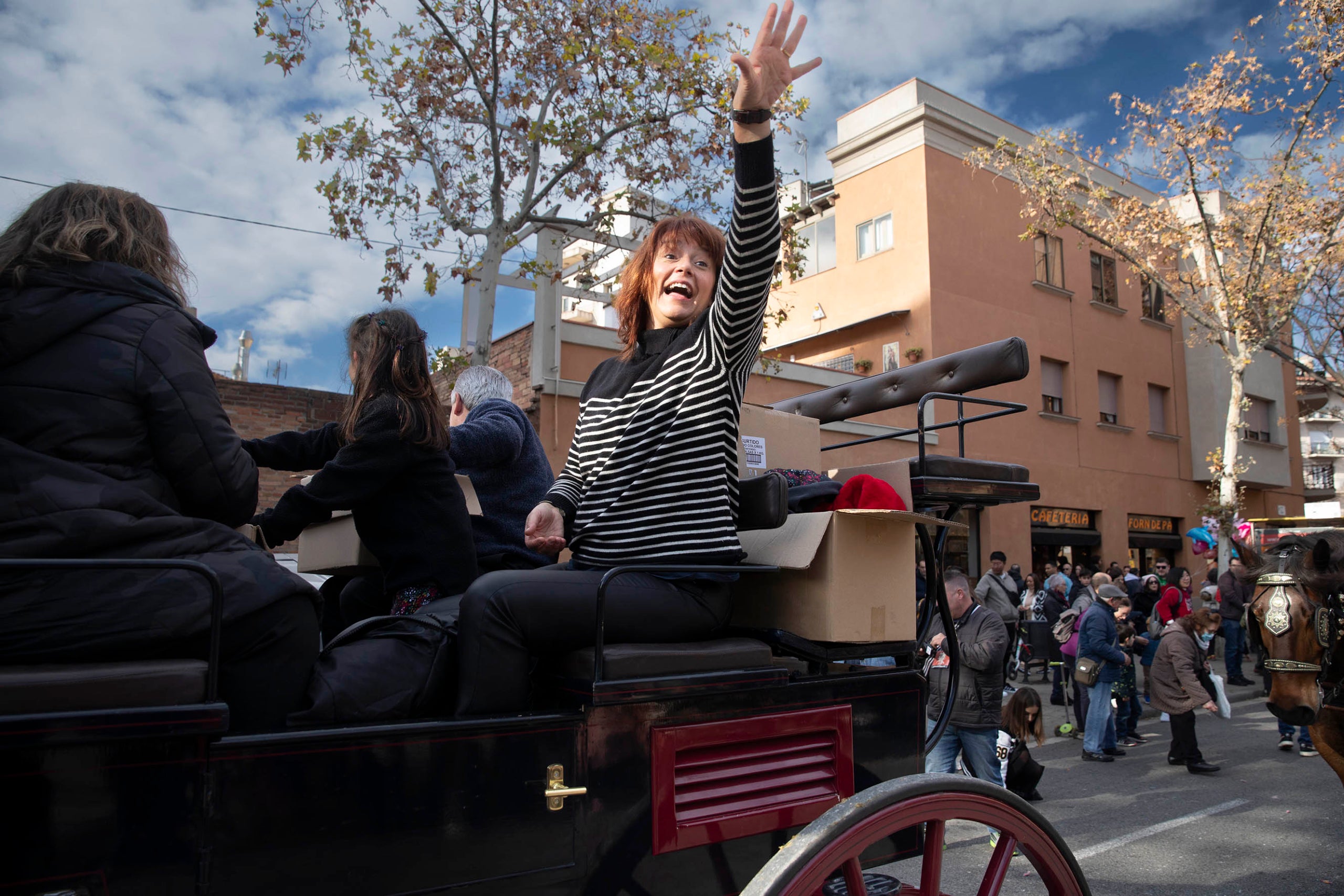 Els Tres Tombs a Sant Andreu per Sant Antoni. Laia Bonet, caramels.