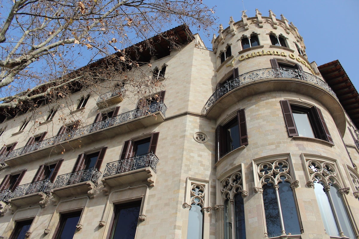 La Casa Pasqual i Pons, una de les icones modernistes de Barcelona que encara estan en peu / Alba Losada