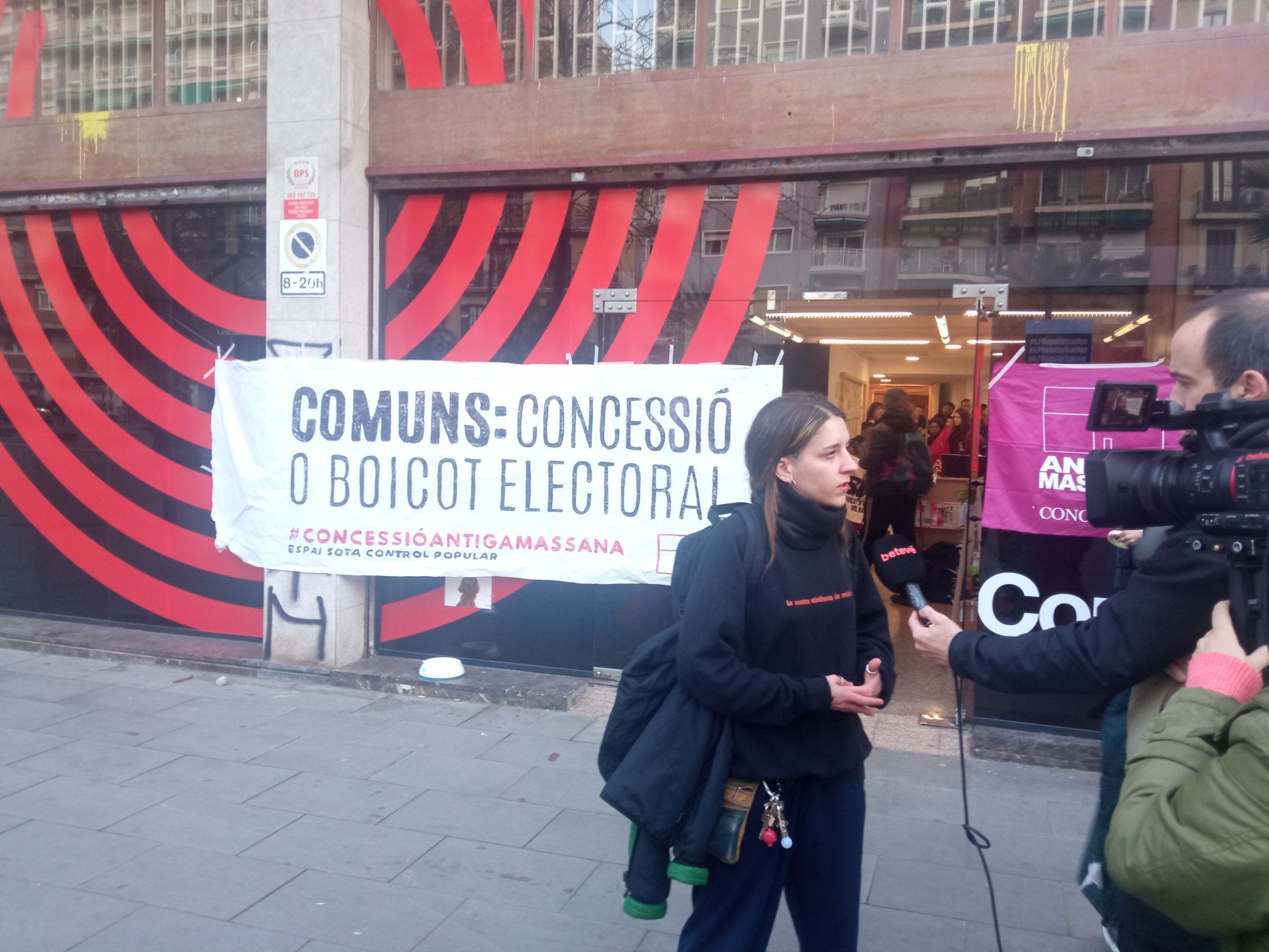 L'acció sorpresa que ha ocupat aquest dimecres la seu de Barcelona En Comú / Antiga Massana