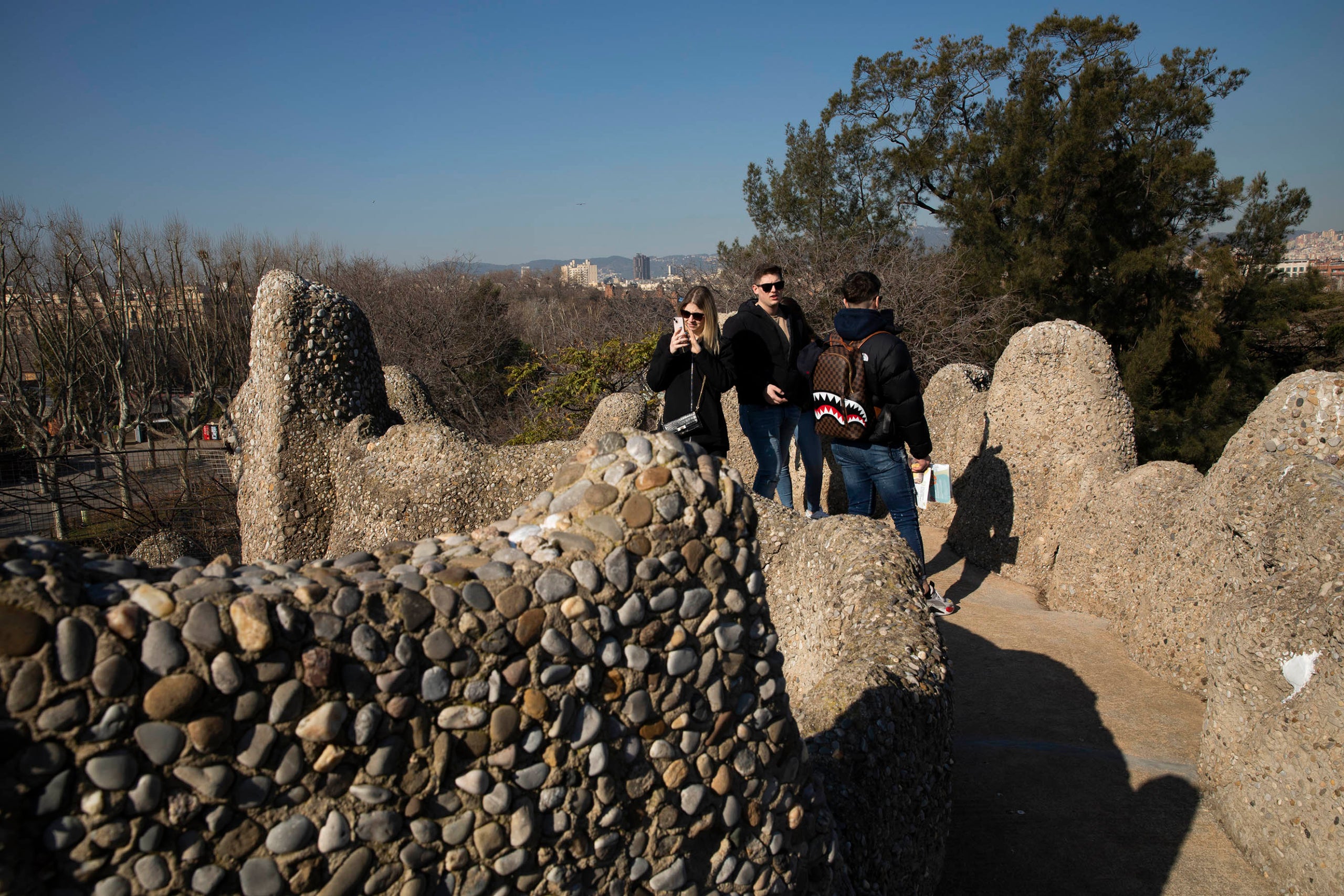 Réplica de las montañas de Montserrat al Zoo de Barcelona. foto: Jordi Play