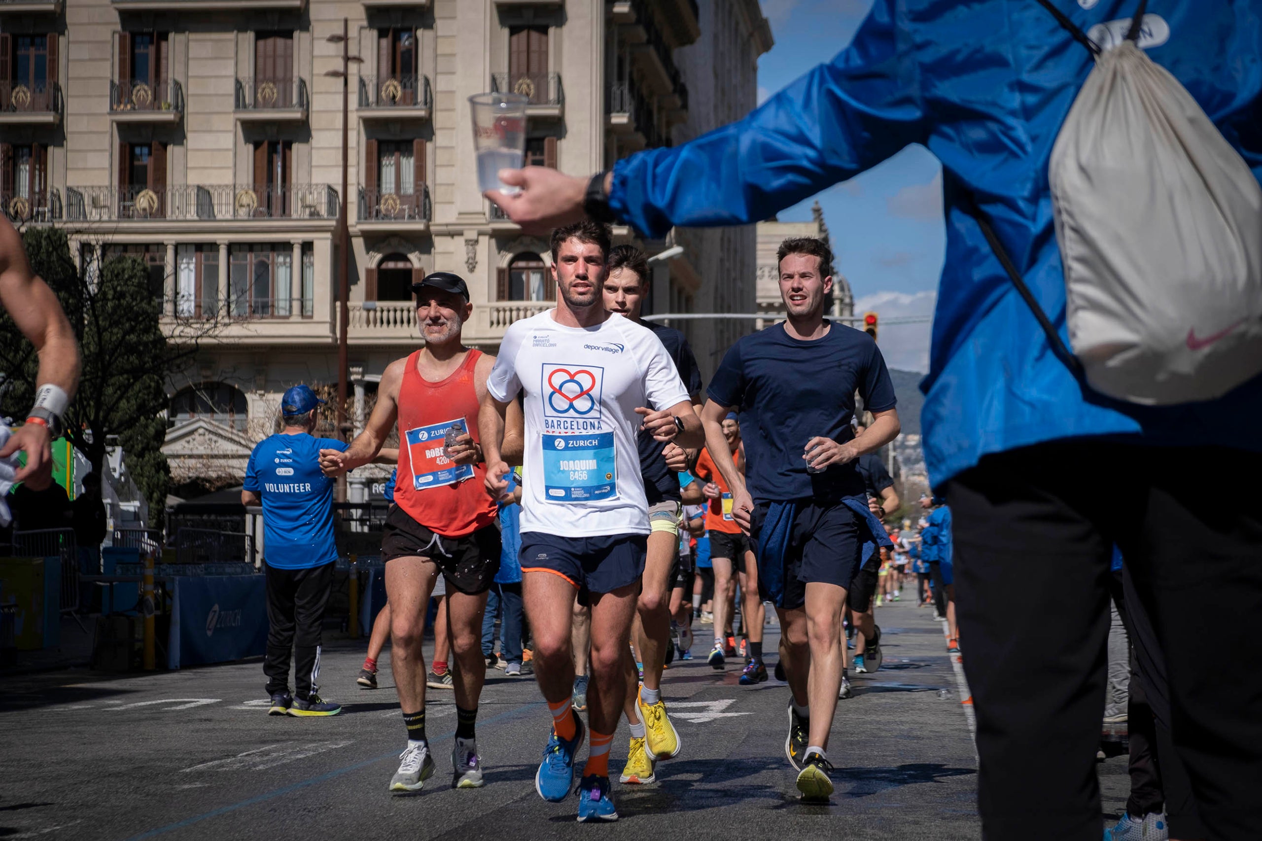 Marató de Barcelona al seu pas per Via Laietana | Jordi Play