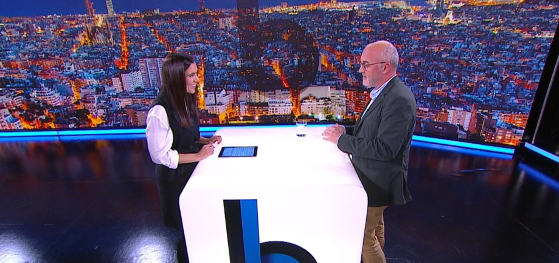 Un moment del programa Bàsics, amb el nou plató 