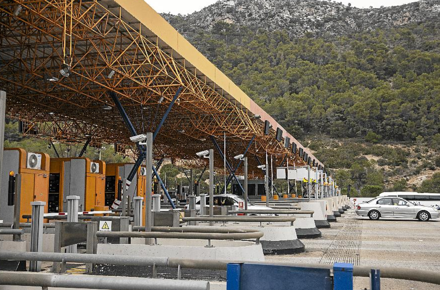 El peatge de Vallcarca entre Castelldefels i Sitges, de dilluns a divendres, és ara més barat que fa vint anys per als usuaris habituals (Foto: Departament de Territori)