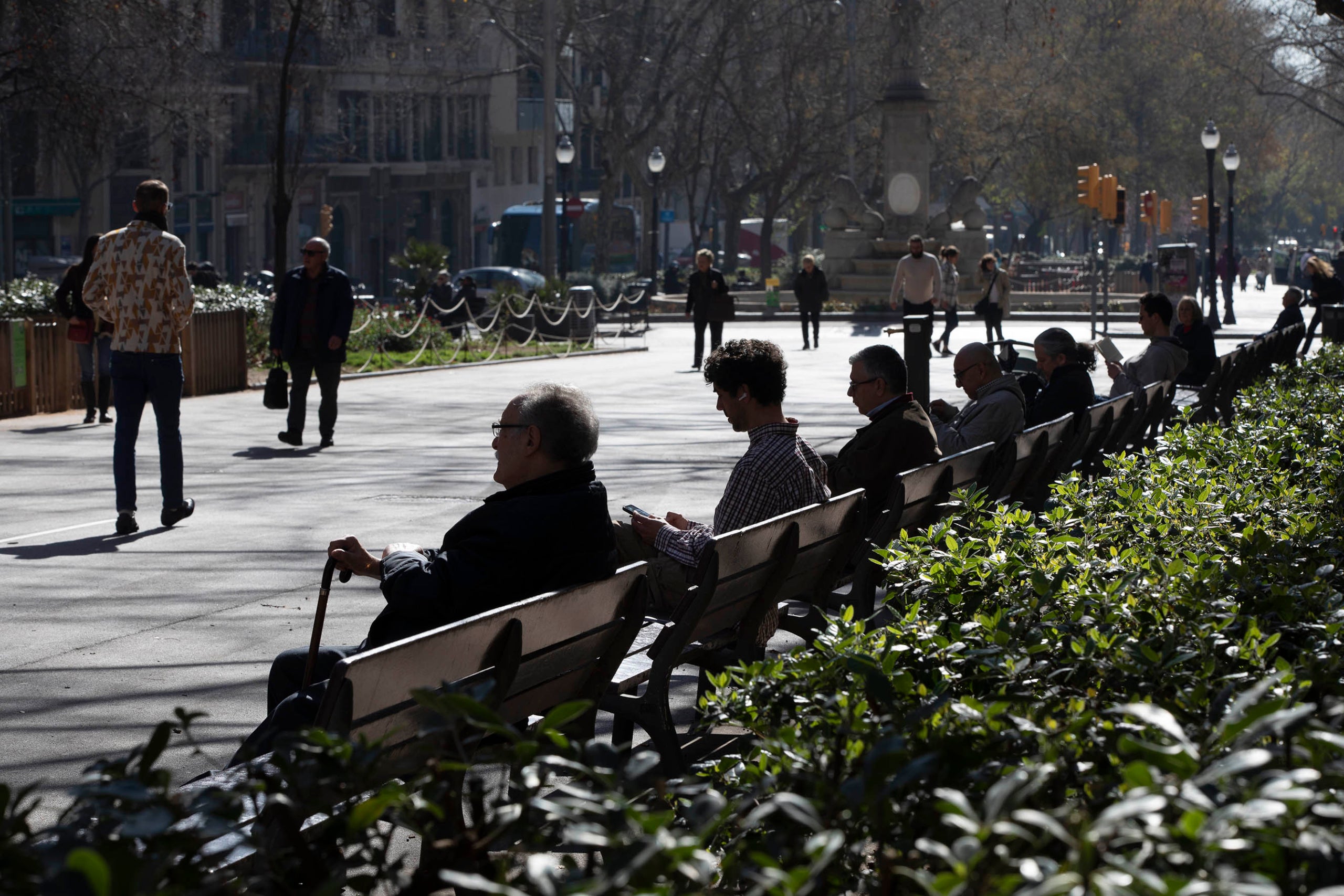 Zones verdes a la Dreta de l'Eixample. Passeig de Sant Joan. bancs, jubilats, jubilació, passejar