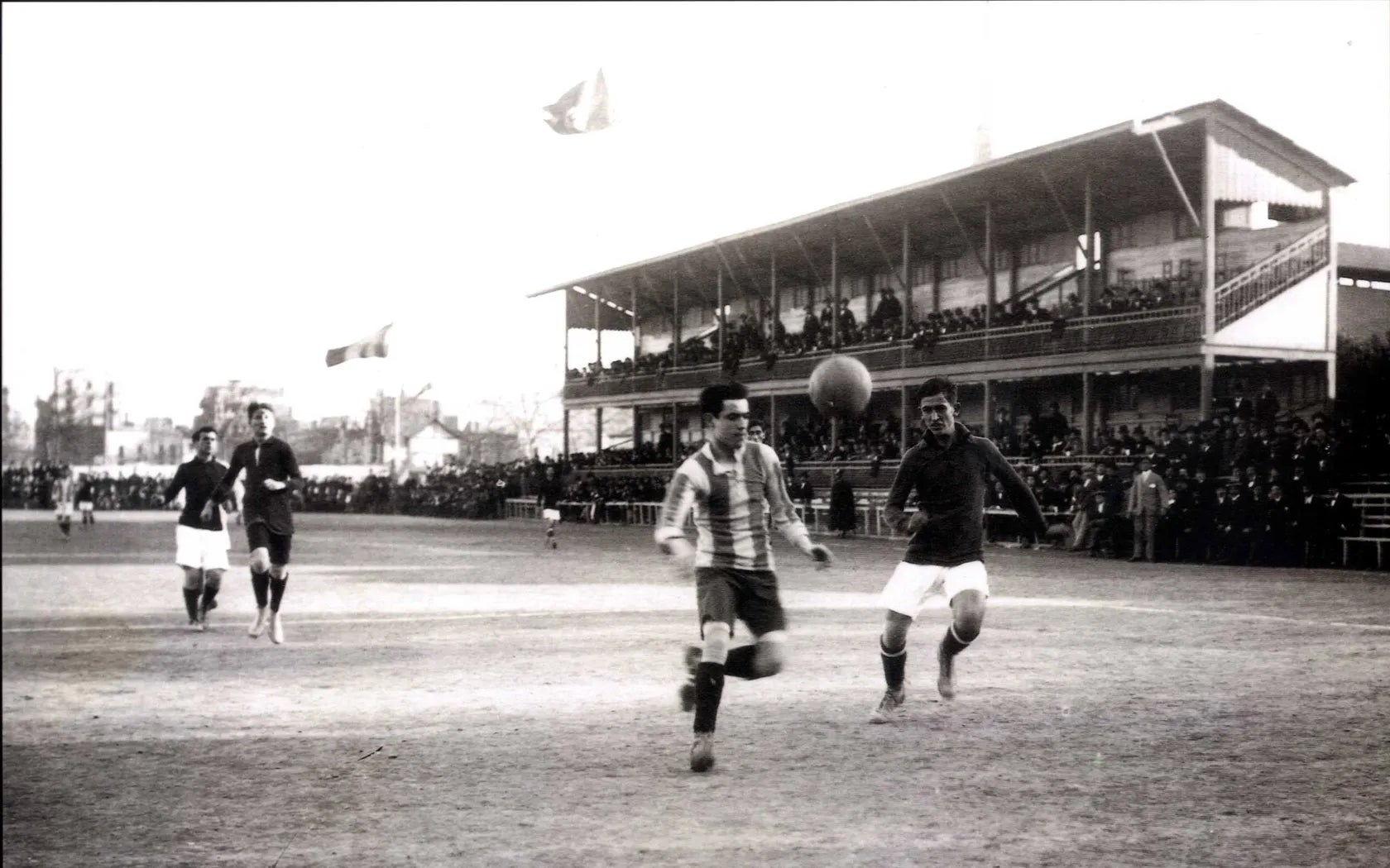 Imatge d'un dels partits que es va jugar al Camp del Carrer Indústria / FC Barcelona