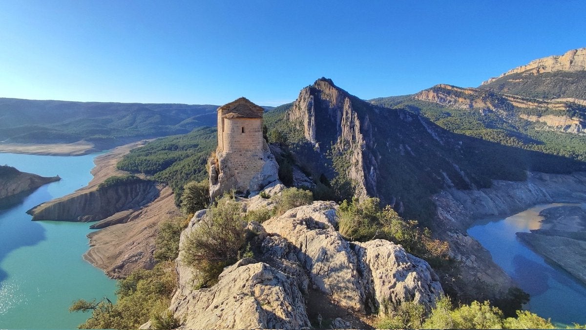 Àger, el poble de la comarca de la Noguera on s'ha trobat mort l'home / Twitter: @panorames