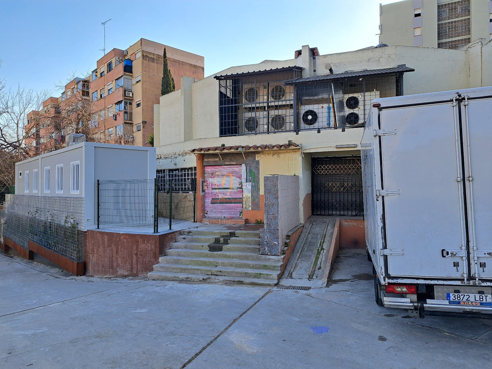 Los barracons se han instalado al lado del Mercat de Núria / Cedida