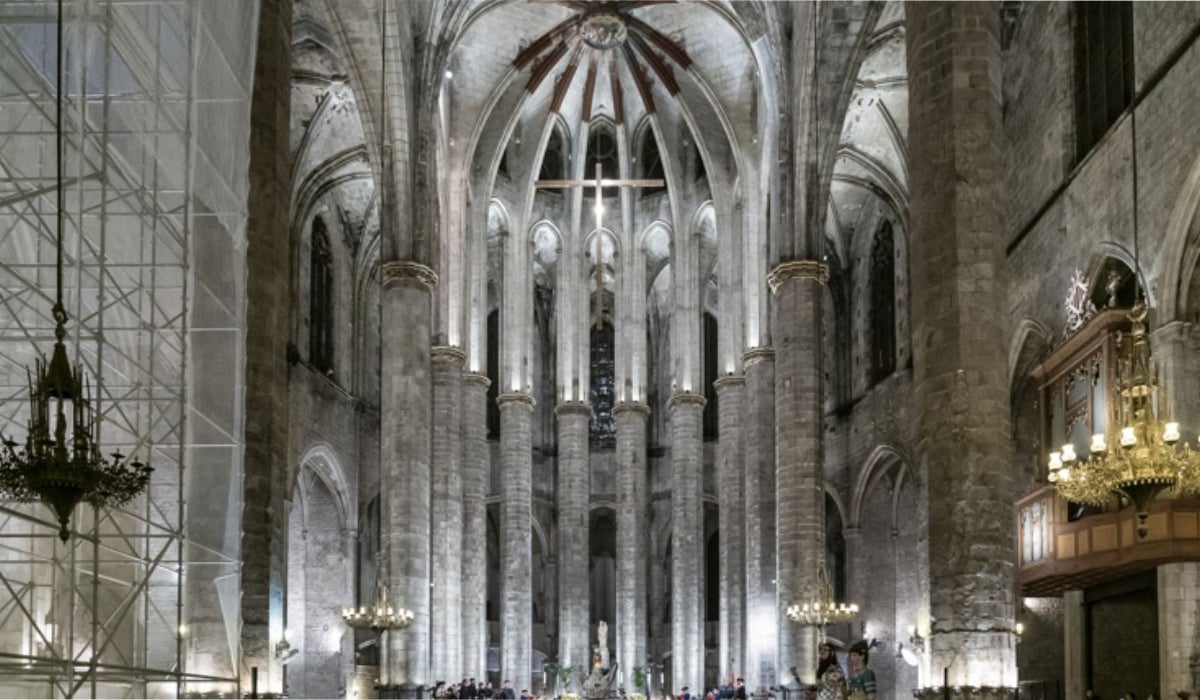 La basílica de Santa Maria del Mar per dins | Ajuntament