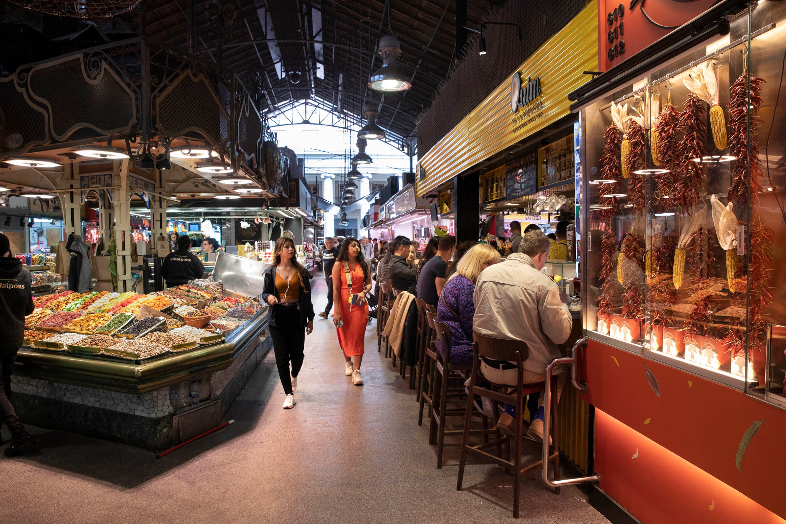 Mercat de La Boqueria. .turisme, turistes, turista, selfie, massificació,