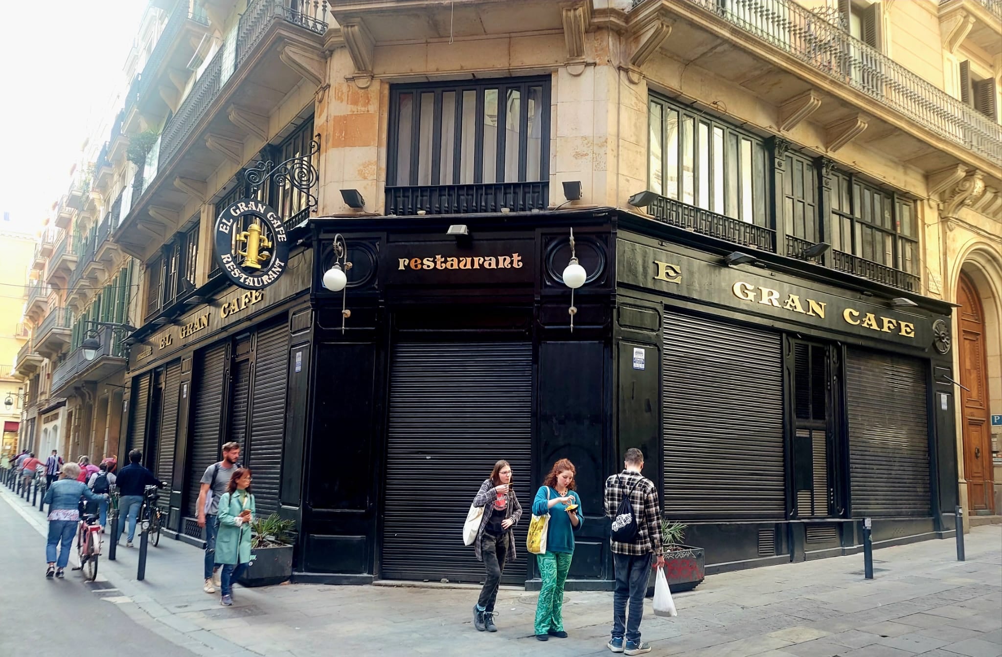 El Gran Café, totalment reformat exteriorment TOT BARCELONA 