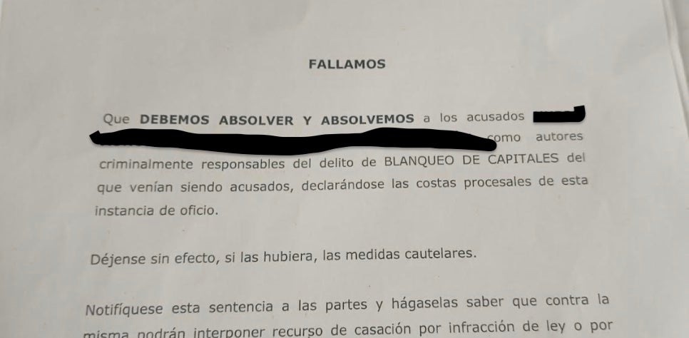 Part dispositiva de la sentència on absolt els acusats/QS