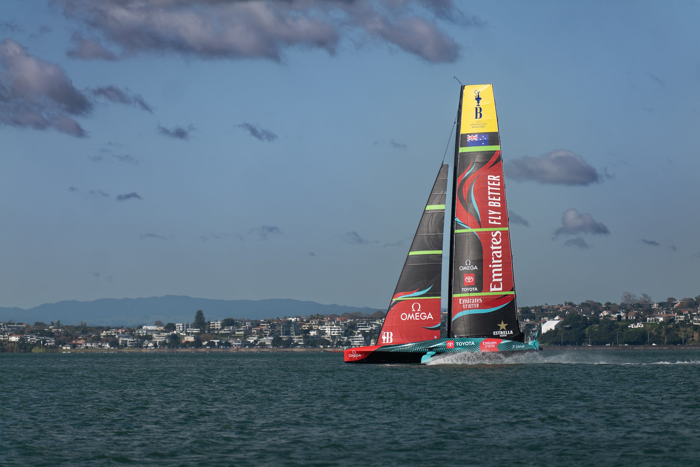 Emirates Team New Zealand (©ETNZ)