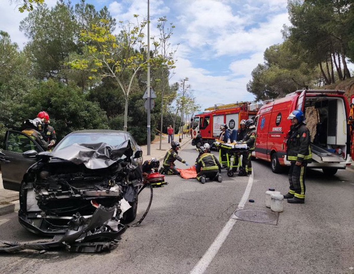 Accident amb tres ferits a la carretera del Carmel