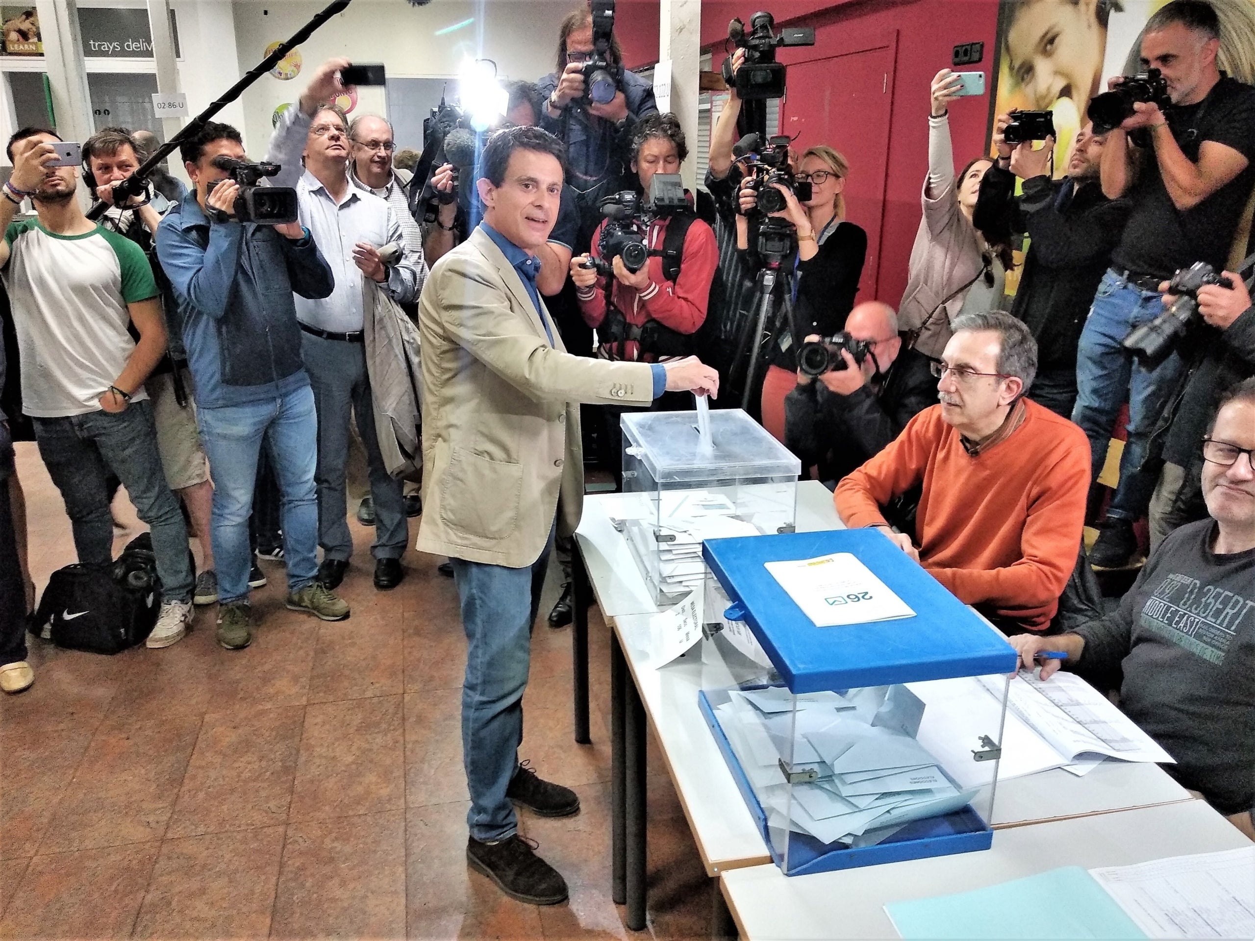 Manuel Vals votant en les eleccions del 2019 / Europa Press