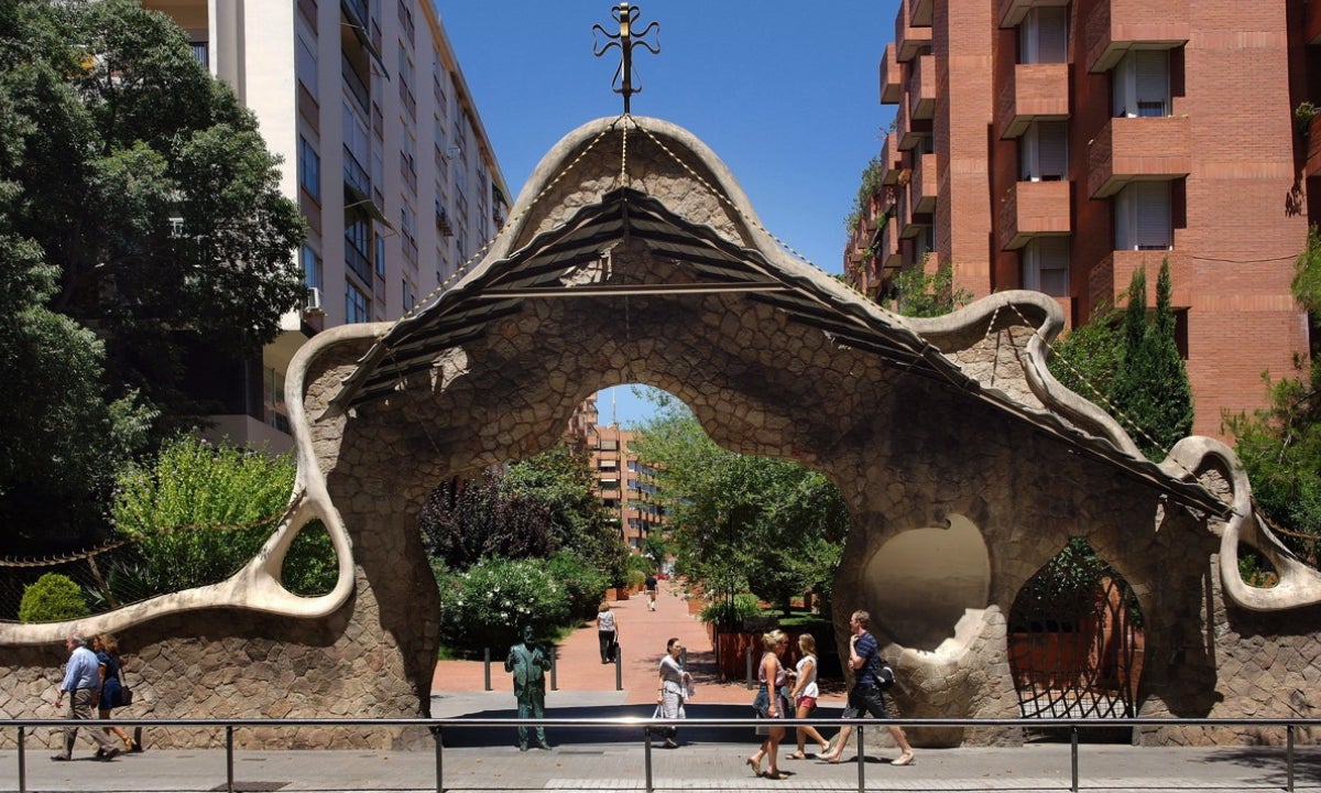 El Portal Miralles, una de les obres de Gaudí que destaca el consistori | Ajuntament 