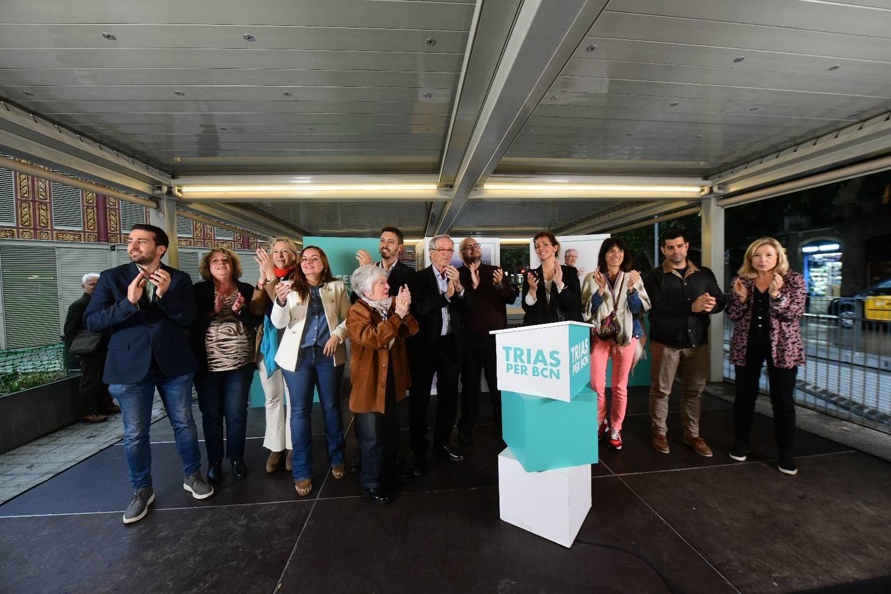 El acto se ha celebrado al lado del Mercat de Sant Antoni / Junts