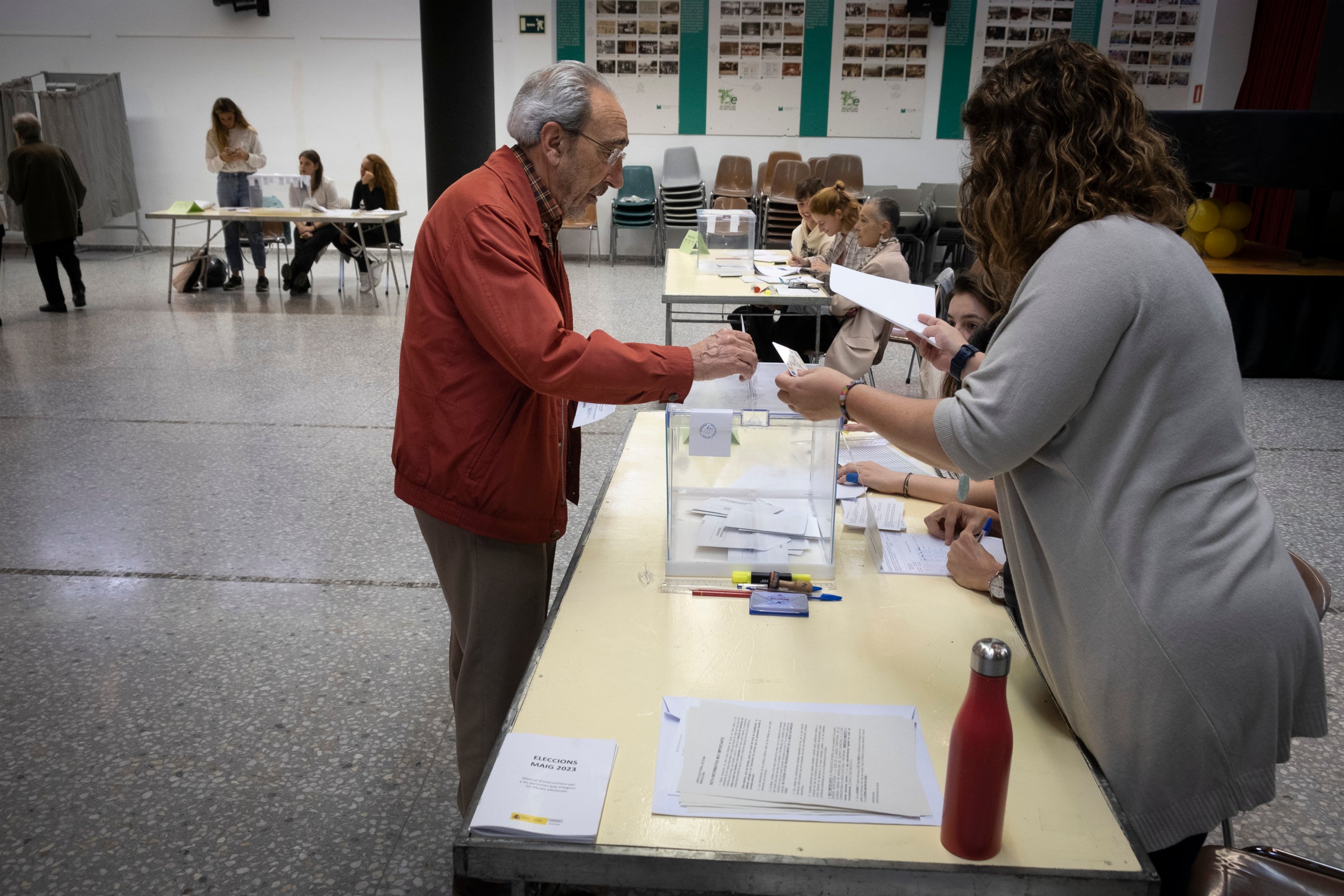 Col.legi electoral al districte de Gràcia. Eleccions Municipals 2023. votar, votacions, democràcia,