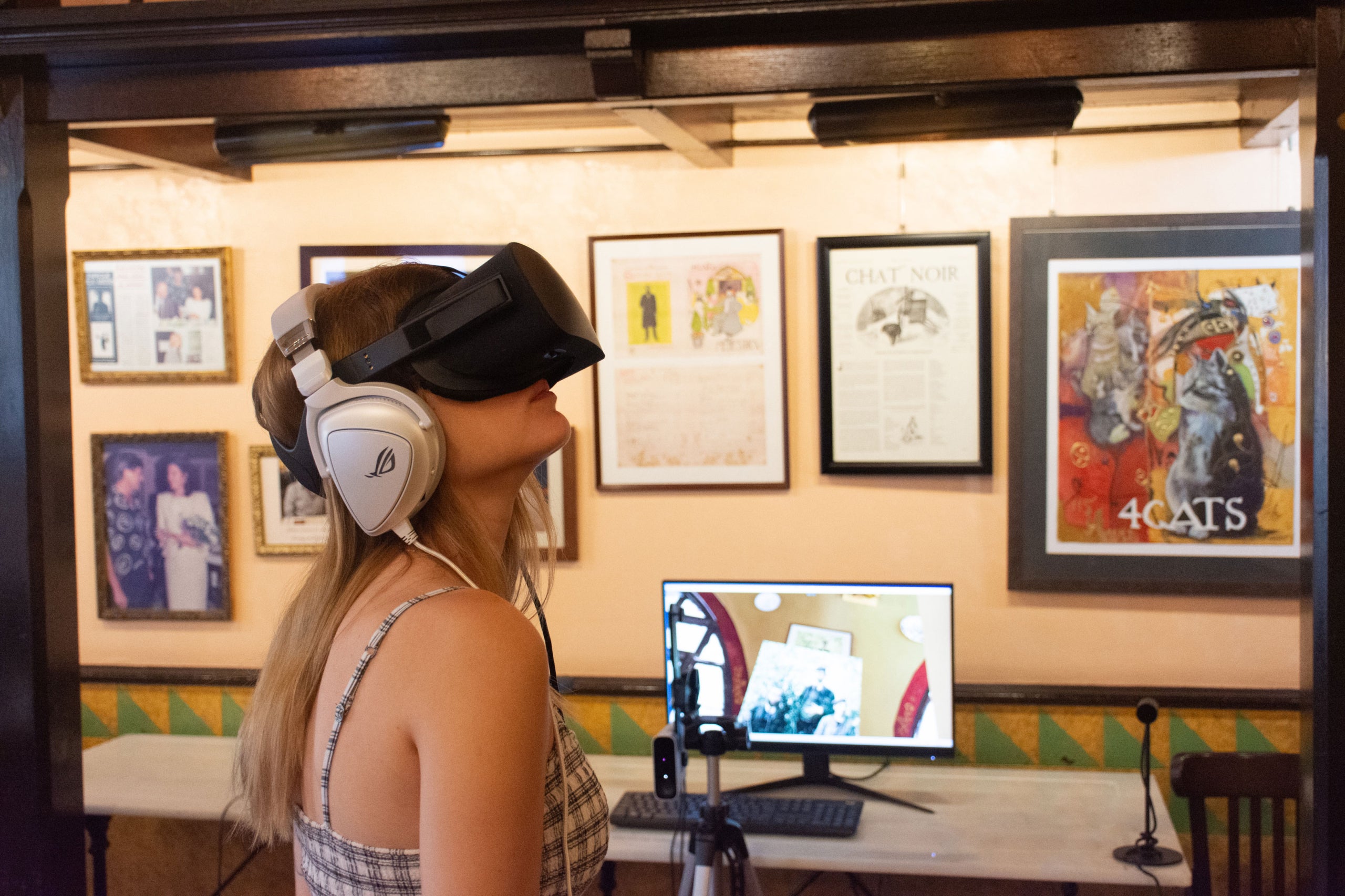 Experiència de realitat immersiva al restaurant Els 4gats | ACN