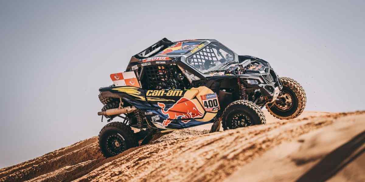 Imagen de un coche compitiendo en la pasada edición del Dakar | Dakar