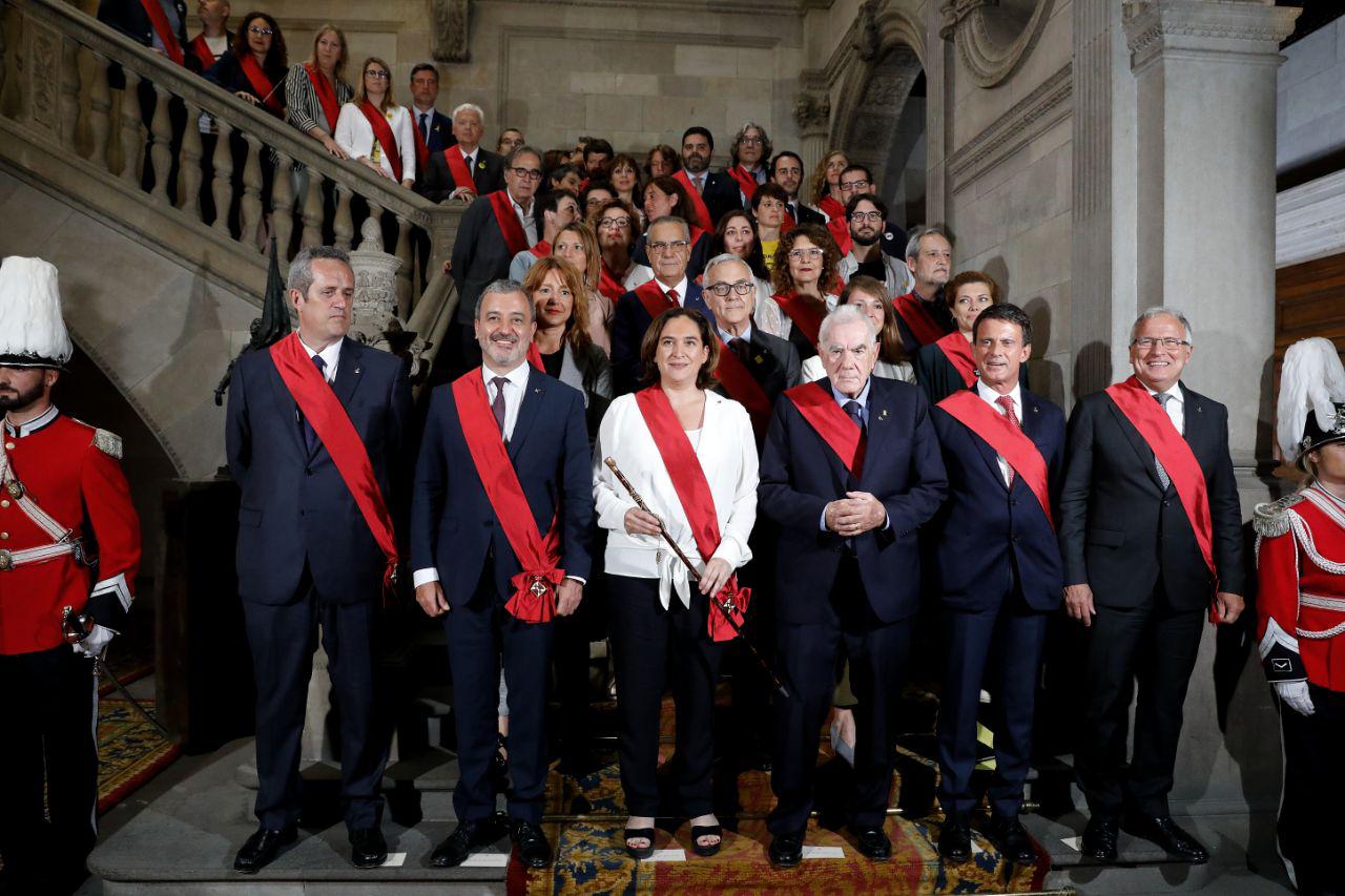 Tradicional fotografia dels regidors barcelonina després de les eleccions del 2019 / Ajuntament