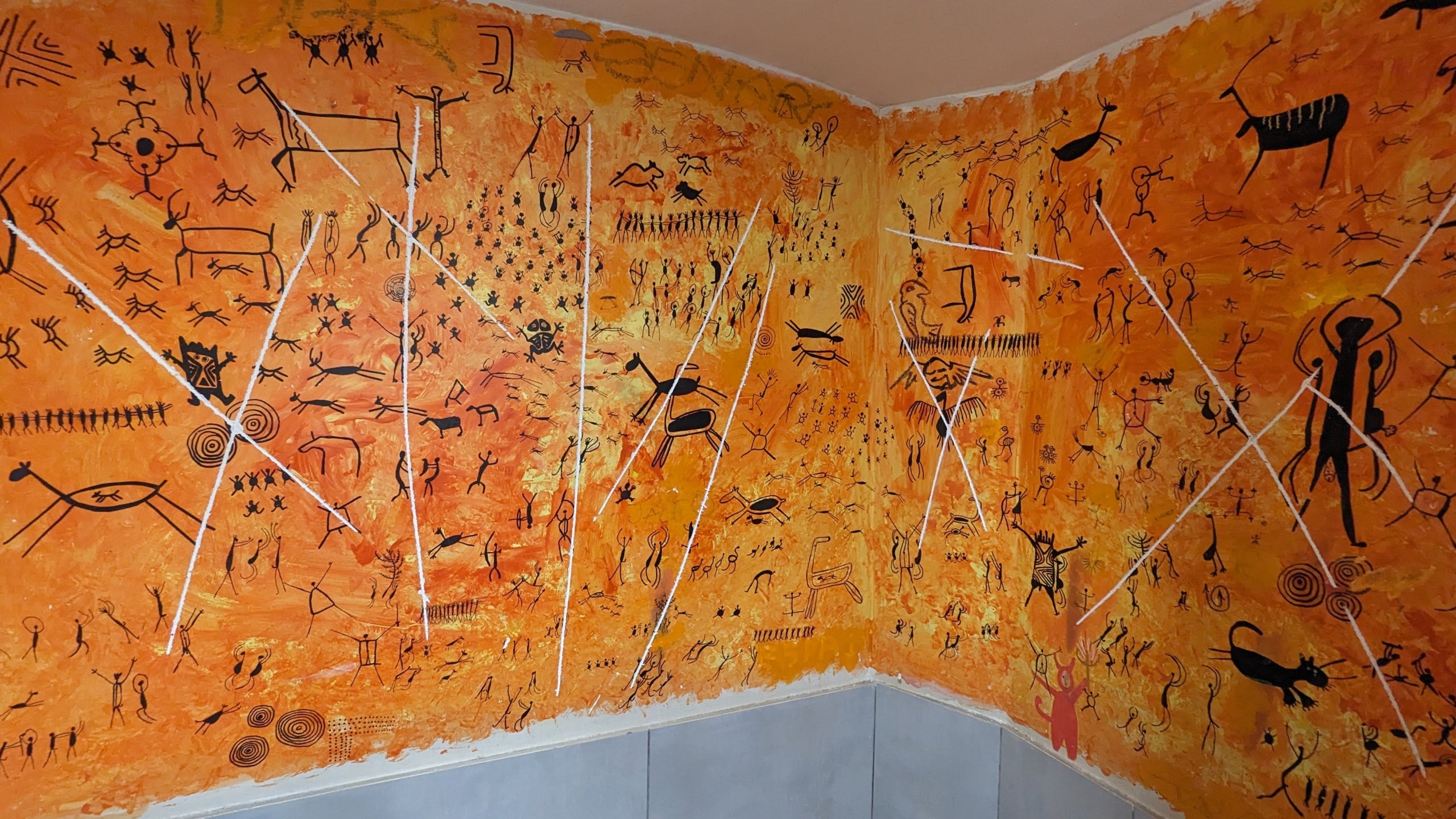 Imatge del mural destrossat del barri de Sant Antoni | Bar Calders
