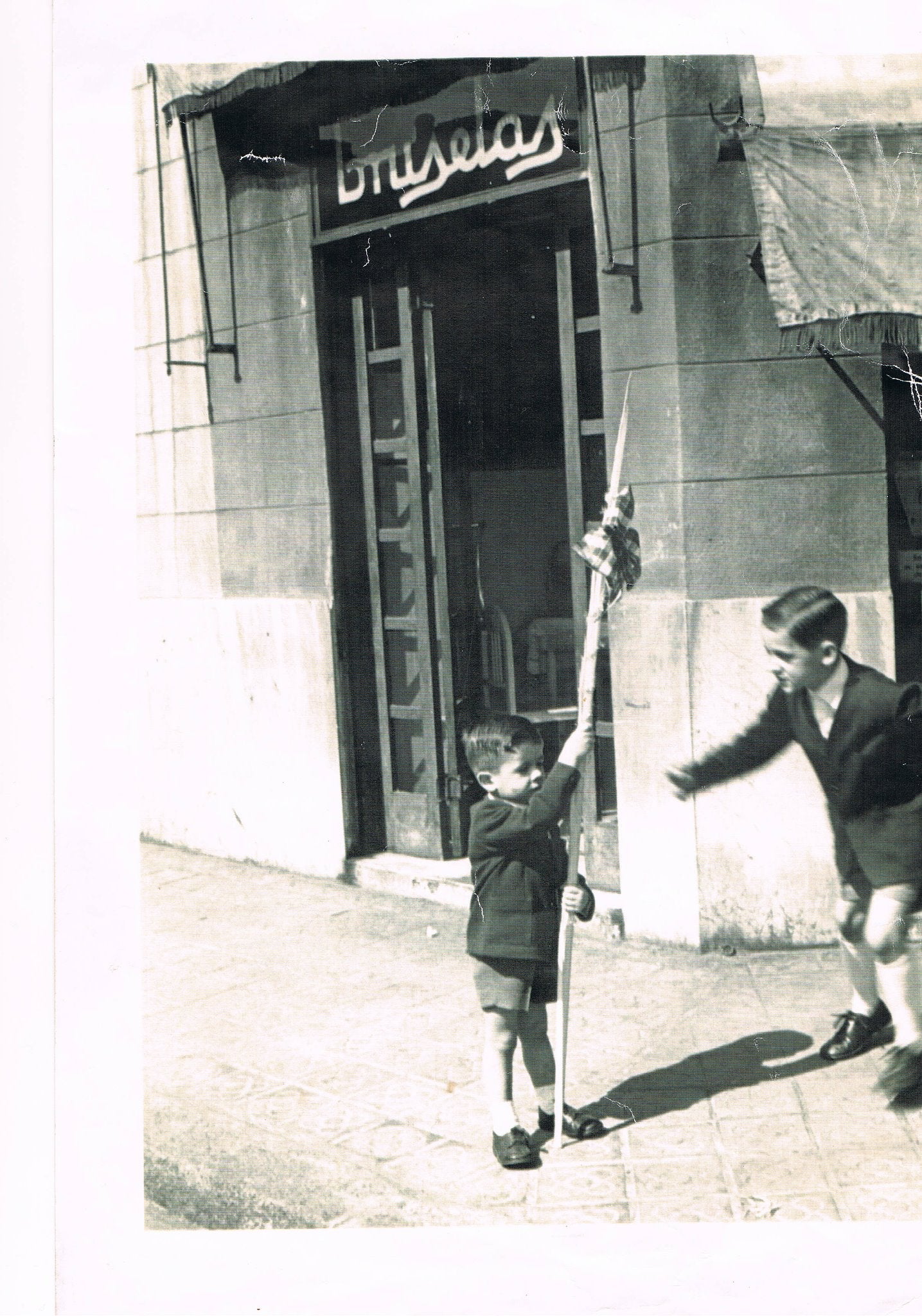 Una imatge antiga de l'entrada de la Granja Bruselas, originària del 1940 / Facebook: Granja Bruselas