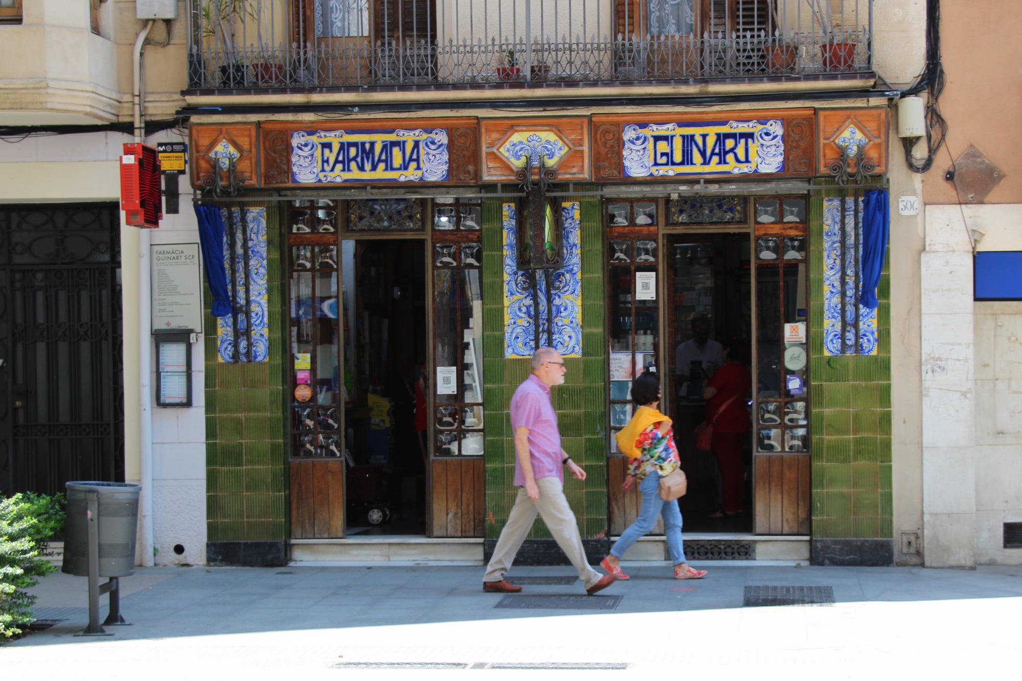L'exterior modernista de la Farmàcia Guinart | Gabriel González