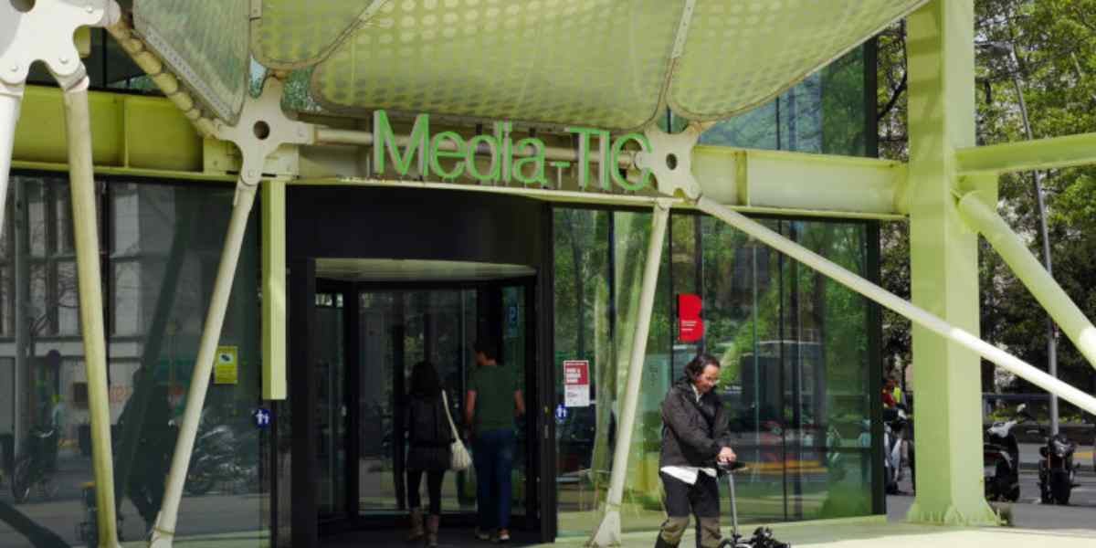 El Instituto de Tecnologías de la Información y la Comunicación de Barcelona, situado en el Edificio MediaTIC, uno de los que ha creado nuevas plazas de grado medio / Ayuntamiento