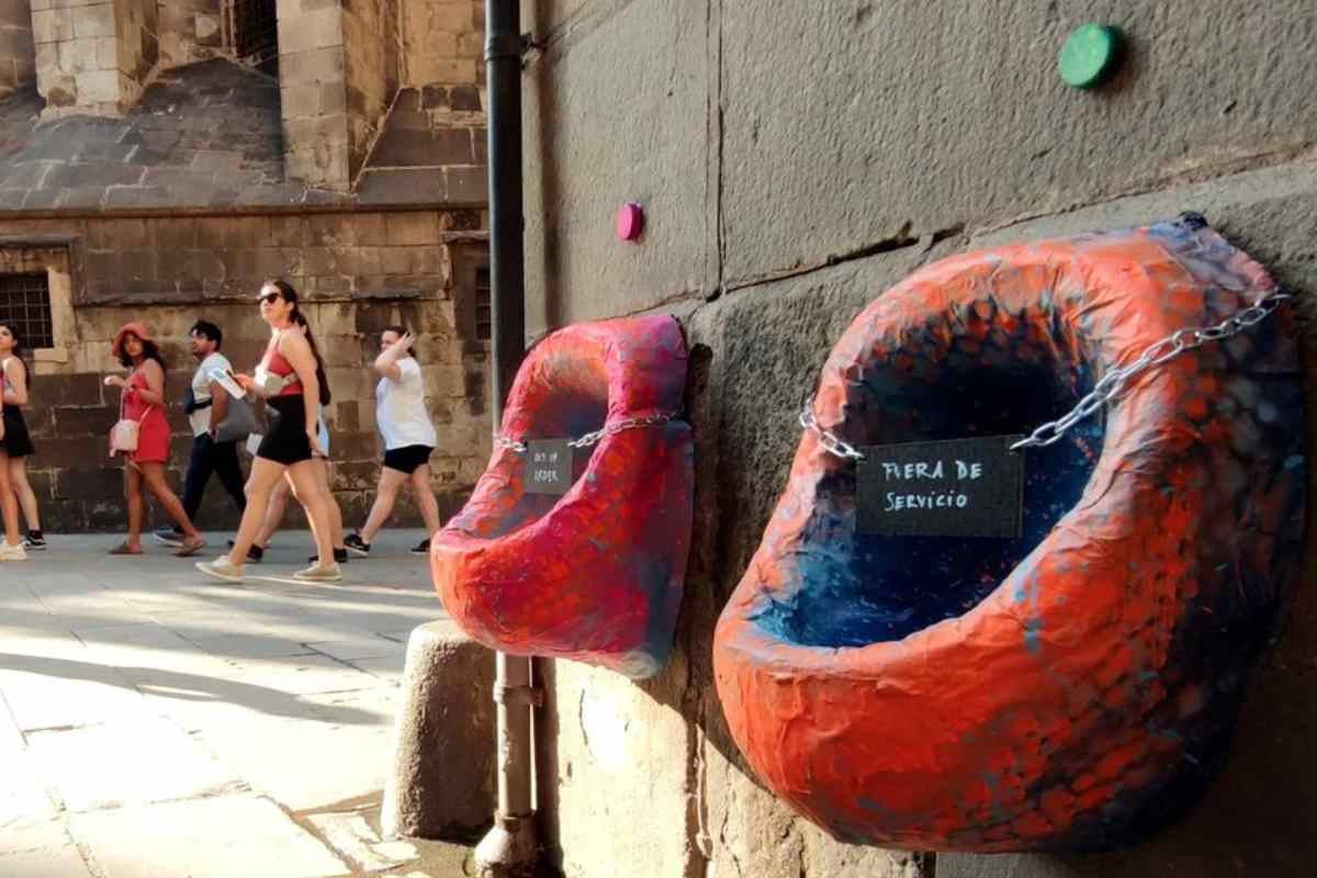 Els urinaris artístics instal·lats per Joan Juncosa / Instagram: @juncosa.art