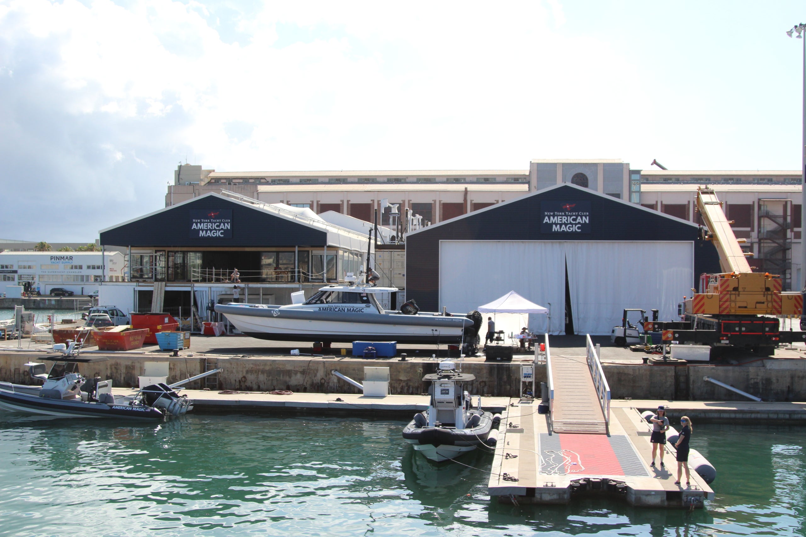 La base al Port Vell de l'equip NYCC American Magic per a la Copa Amèrica / A.R.