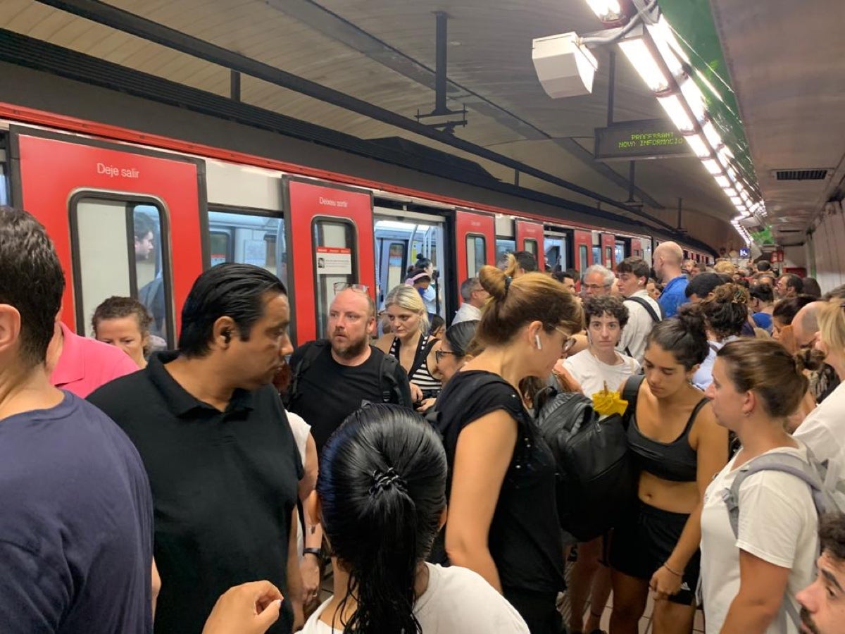 Aglomeracions al metro de la L3 TOT BARCELONA