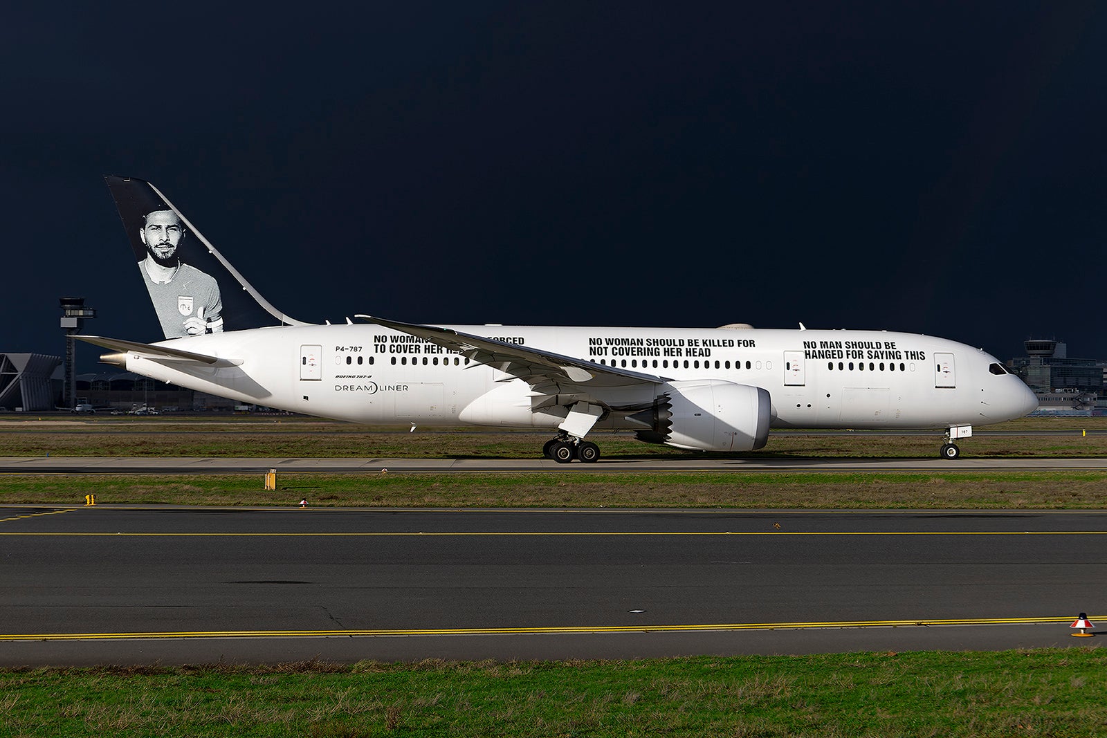 El Boeing 787-8 l'opera l'aerolínia Comlux Aruba / Twitter: @AeroinfoBCN