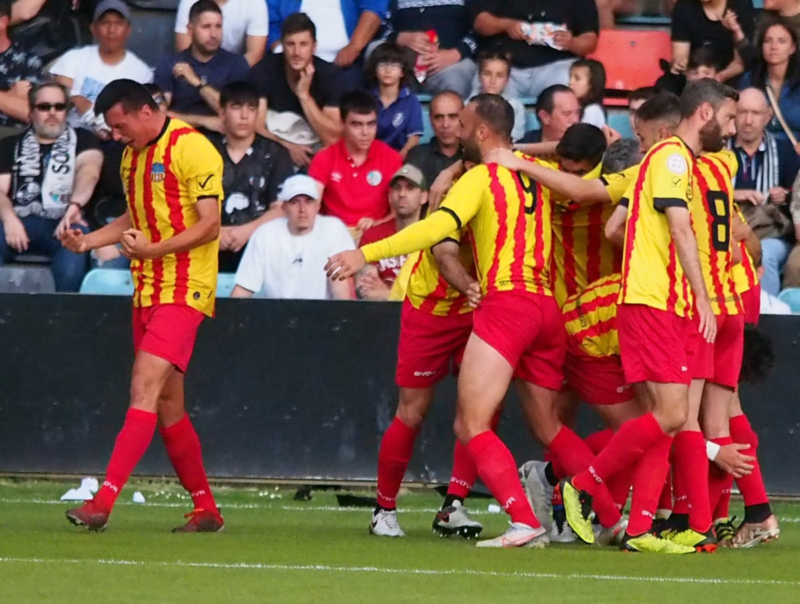 Els jugadors del Sant Andreu celebrant un dels gols de l'ascens contra el Salamanca | UE Sant Andreu