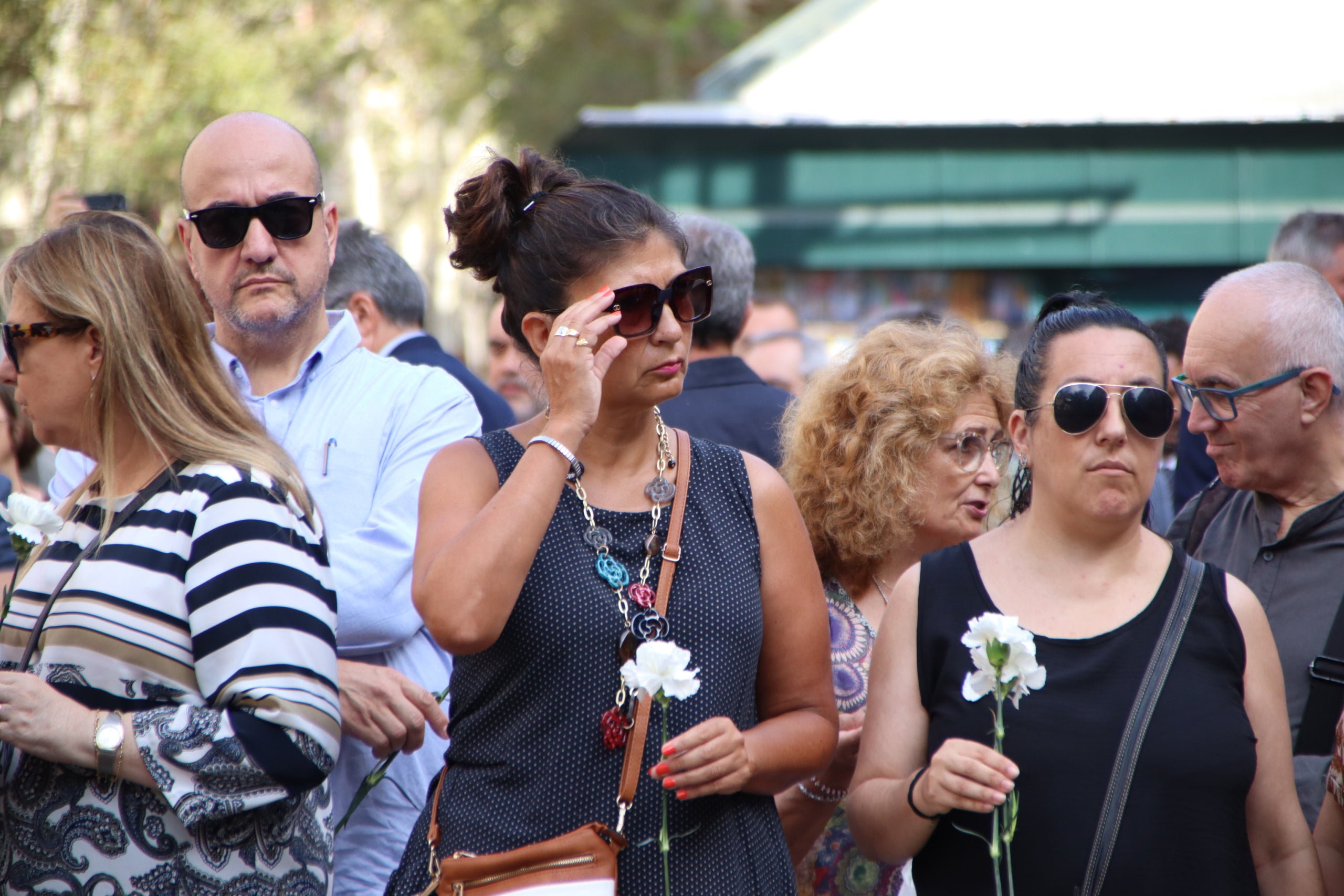 Un dels moments de l'homenatge amb motiu del sisè aniversari de l'atemptat de la Rambla / Blanca Blay (ACN)