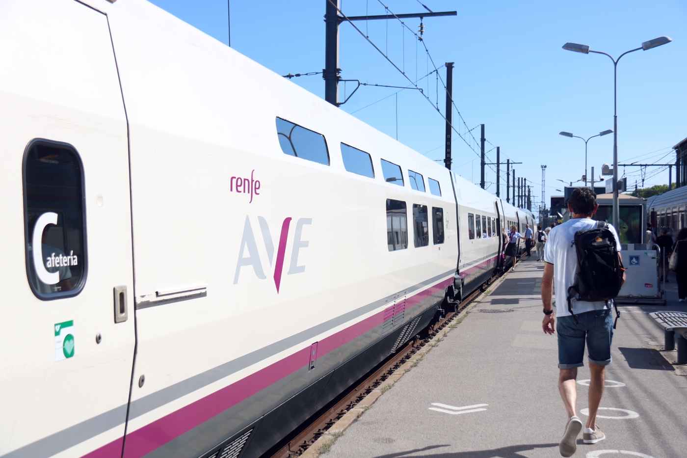 Un tren d'alta velocitat ACN