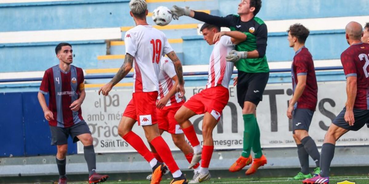 Guillem Coves, portero de Júpiter en acción | Foto: @THISTORICS