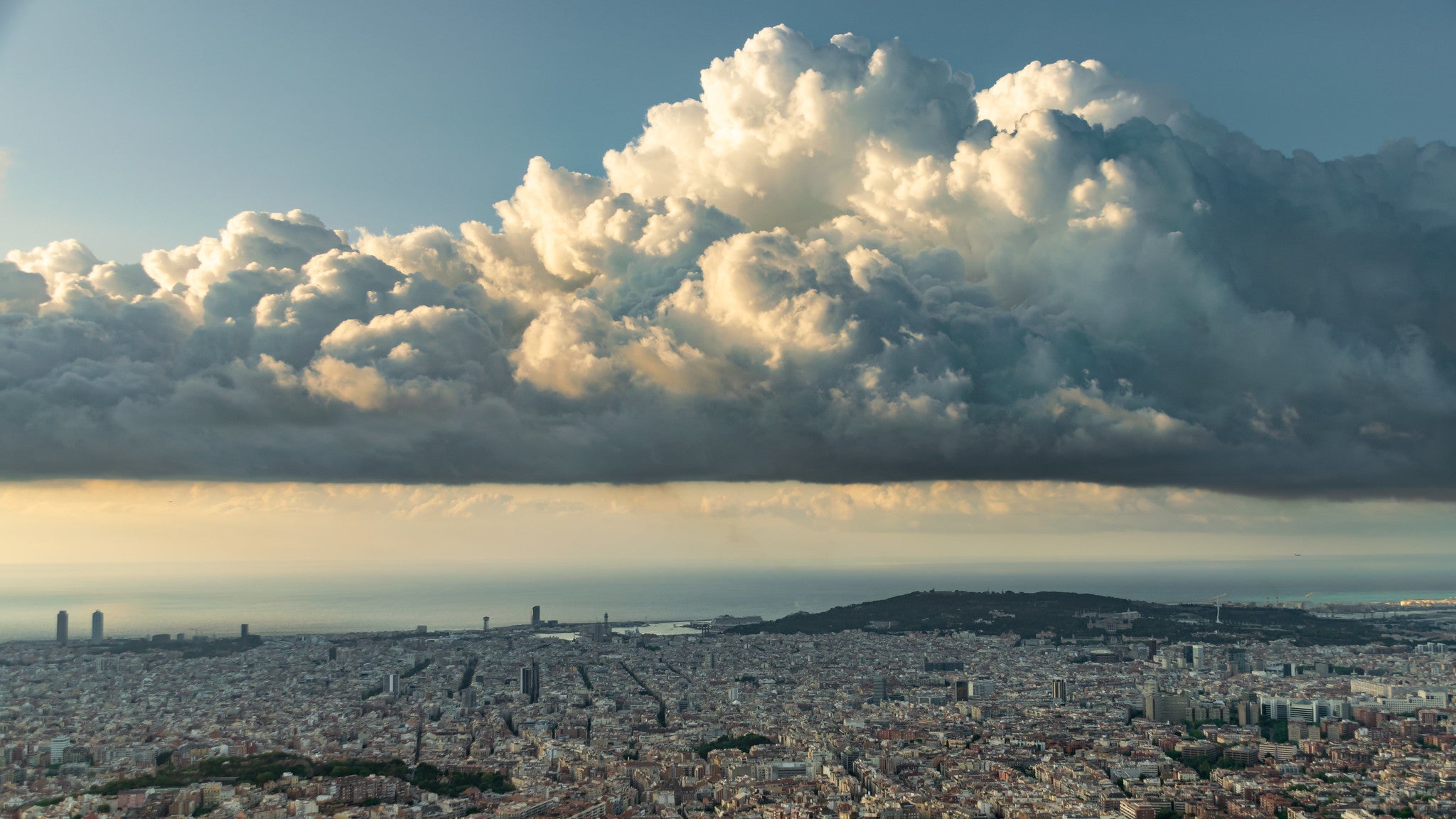 d’ell: La temperatura mitjana
de 25.°C ha estat elevada, +1.4°C per sobre de la mitjana habitual
