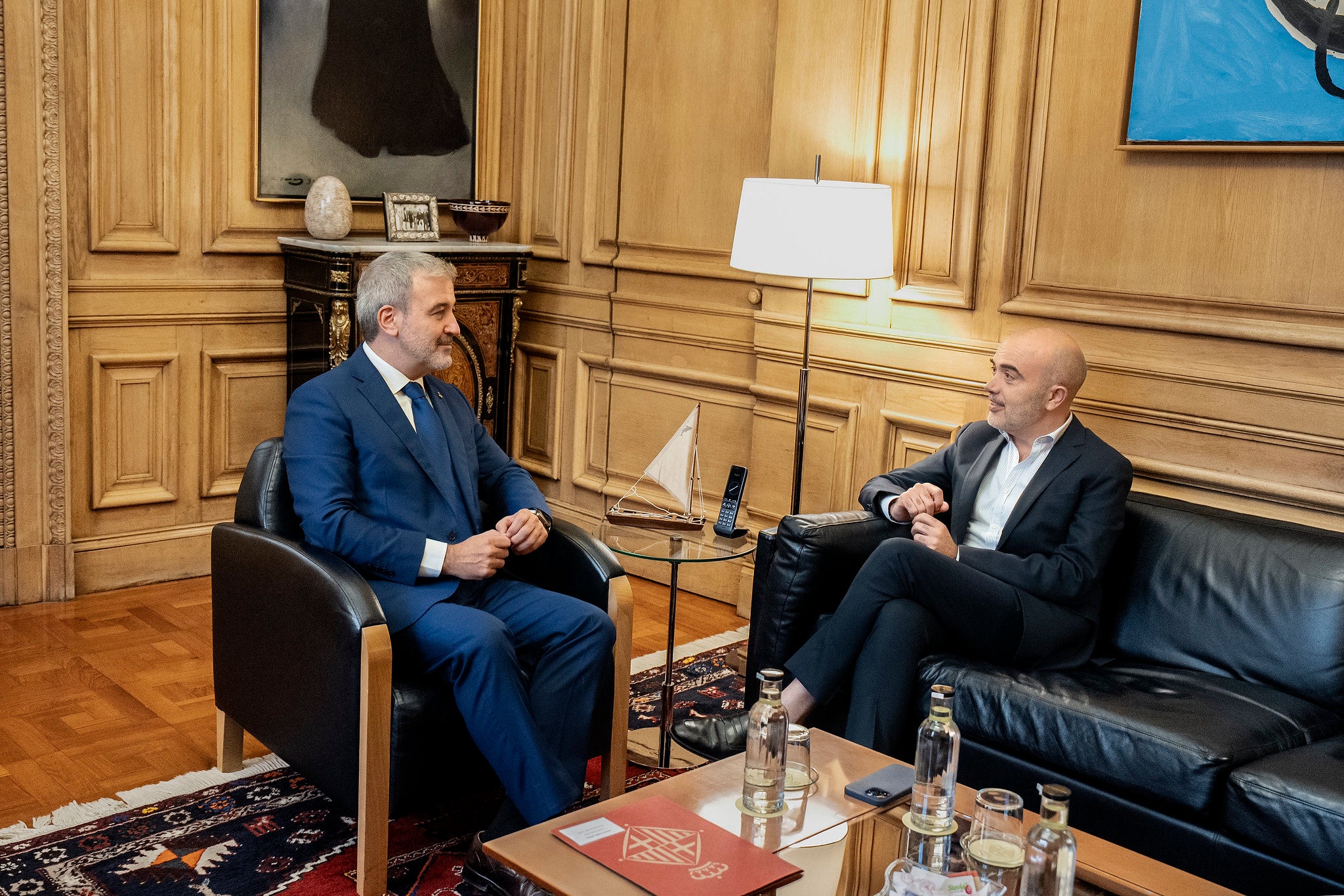 Collboni i Sirera, en una reunió al palau de Sant Jaume | Ajuntament 